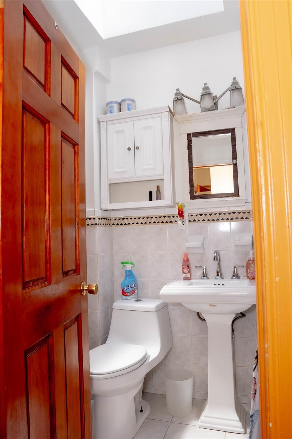 Single Family Dumont  Queens, NY 11417, MLS-853070-6