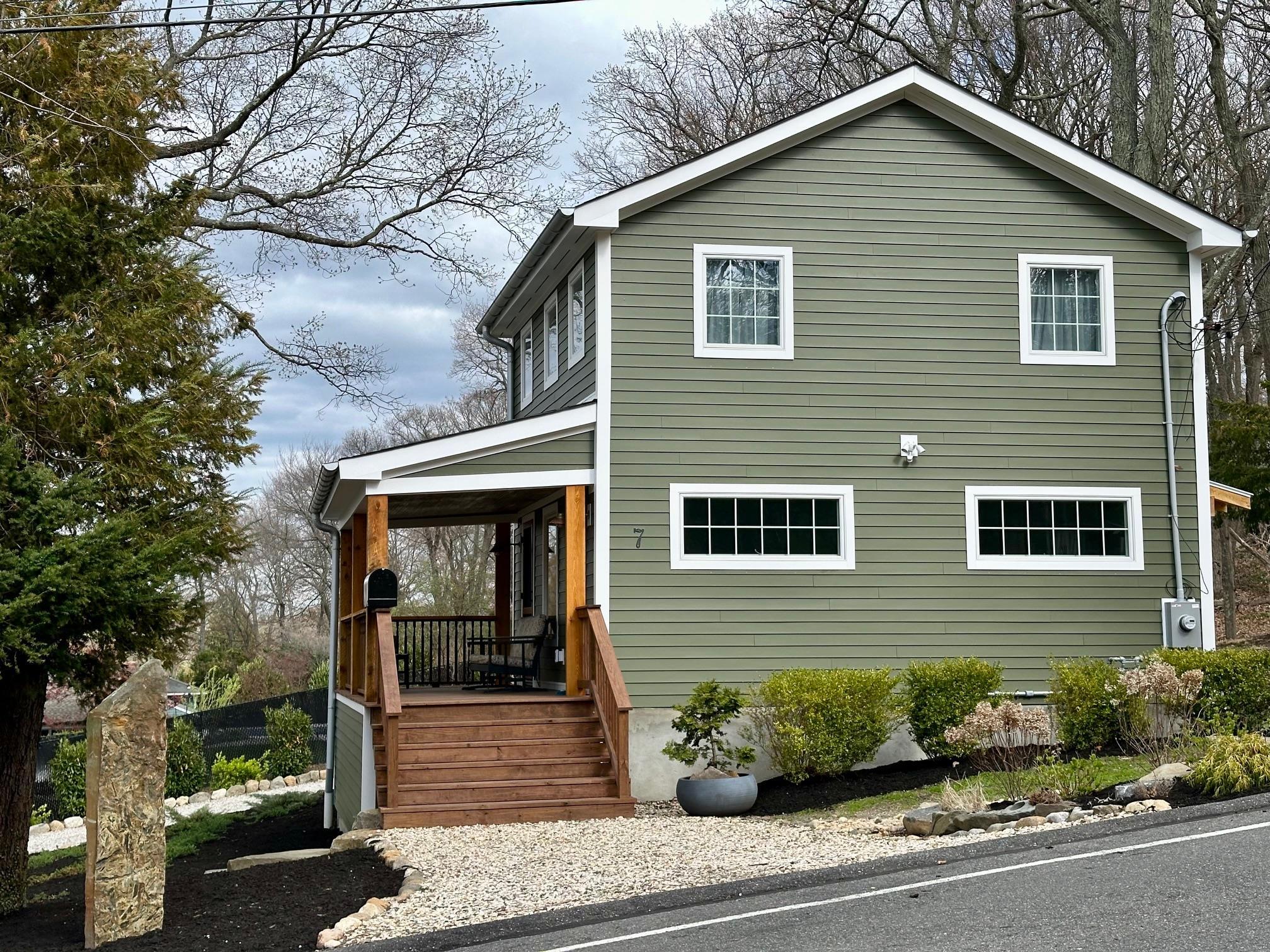 Single Family School  Nassau County, NY 11709, MLS-853074-4