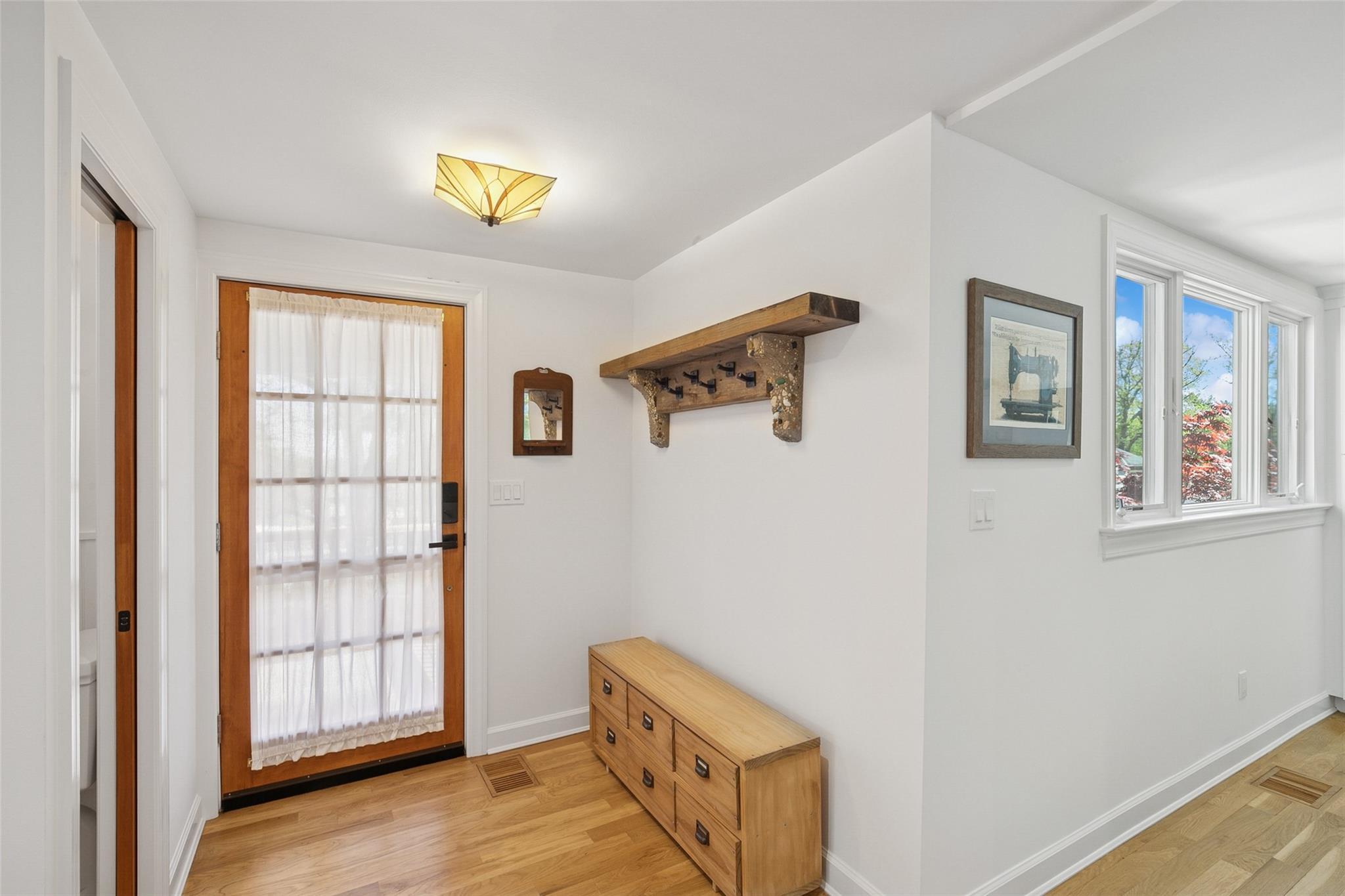Single Family School  Nassau County, NY 11709, MLS-853074-5