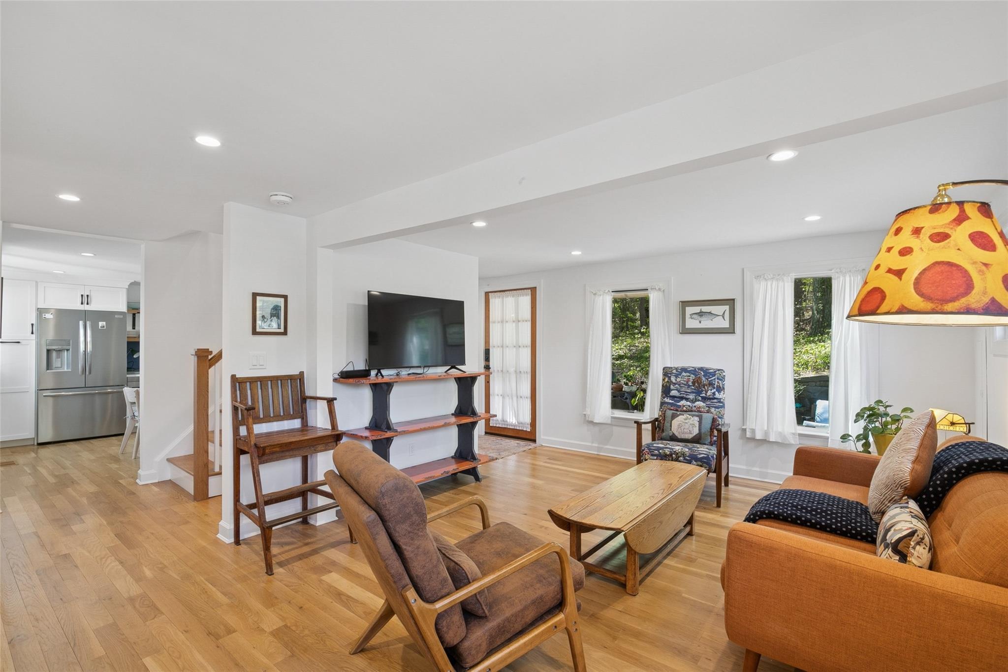 Single Family School  Nassau County, NY 11709, MLS-853074-7