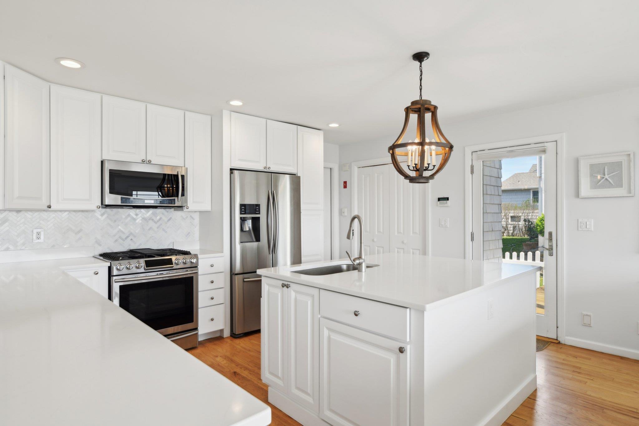 Single Family Front  Suffolk County, NY 11970, MLS-853083-10