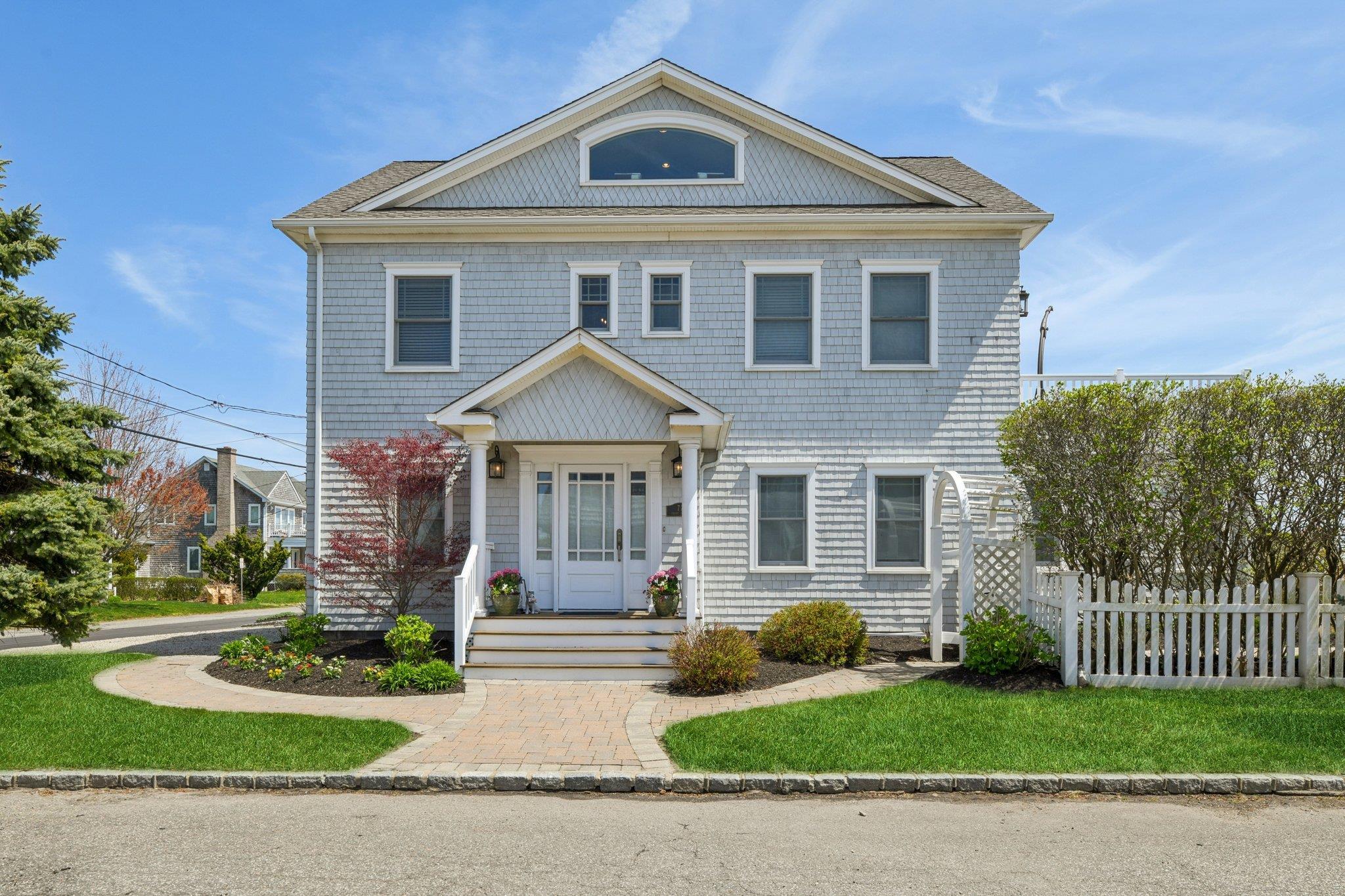 Single Family Front  Suffolk County, NY 11970, MLS-853083-2
