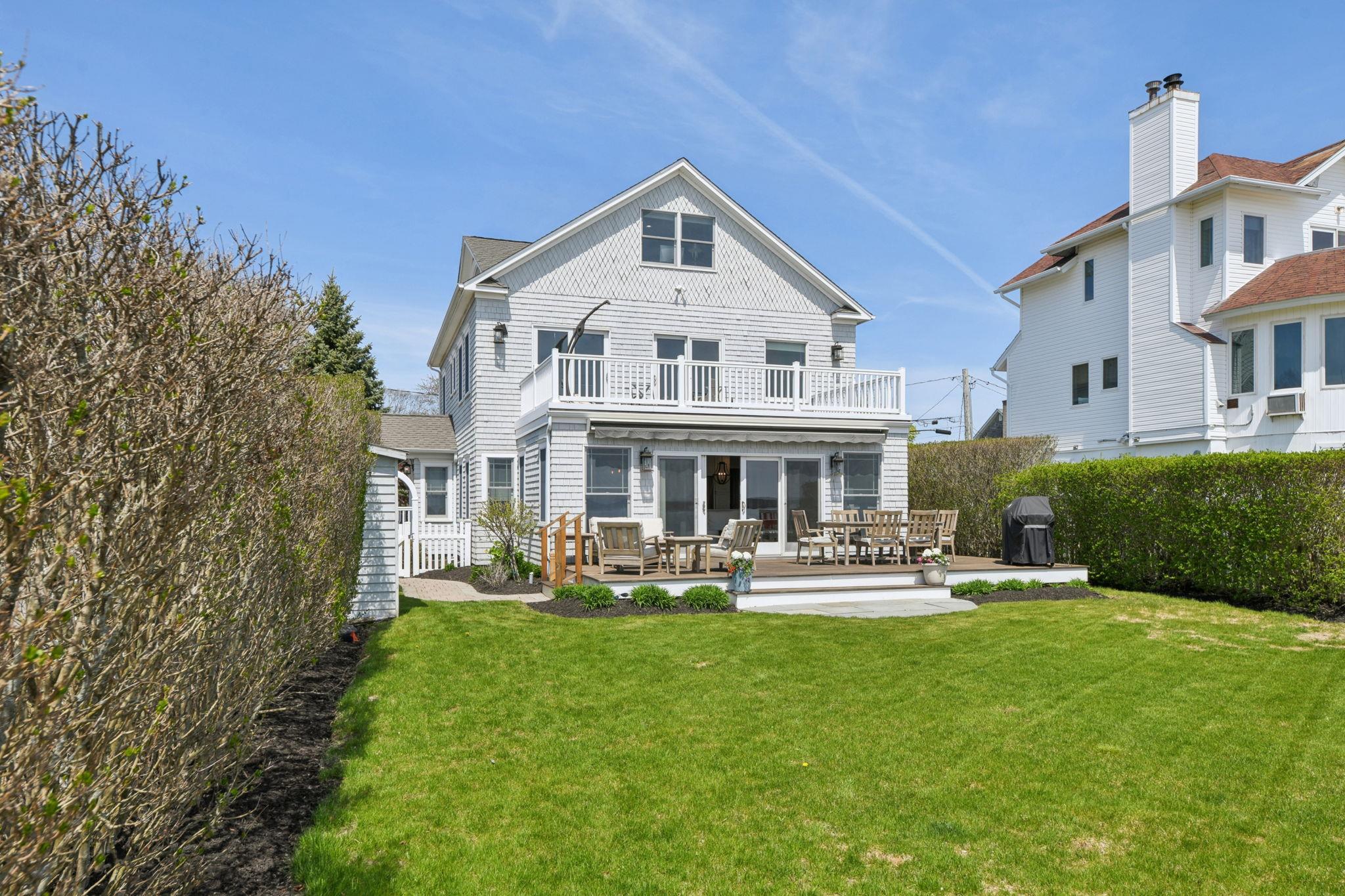 Single Family Front  Suffolk County, NY 11970, MLS-853083-29