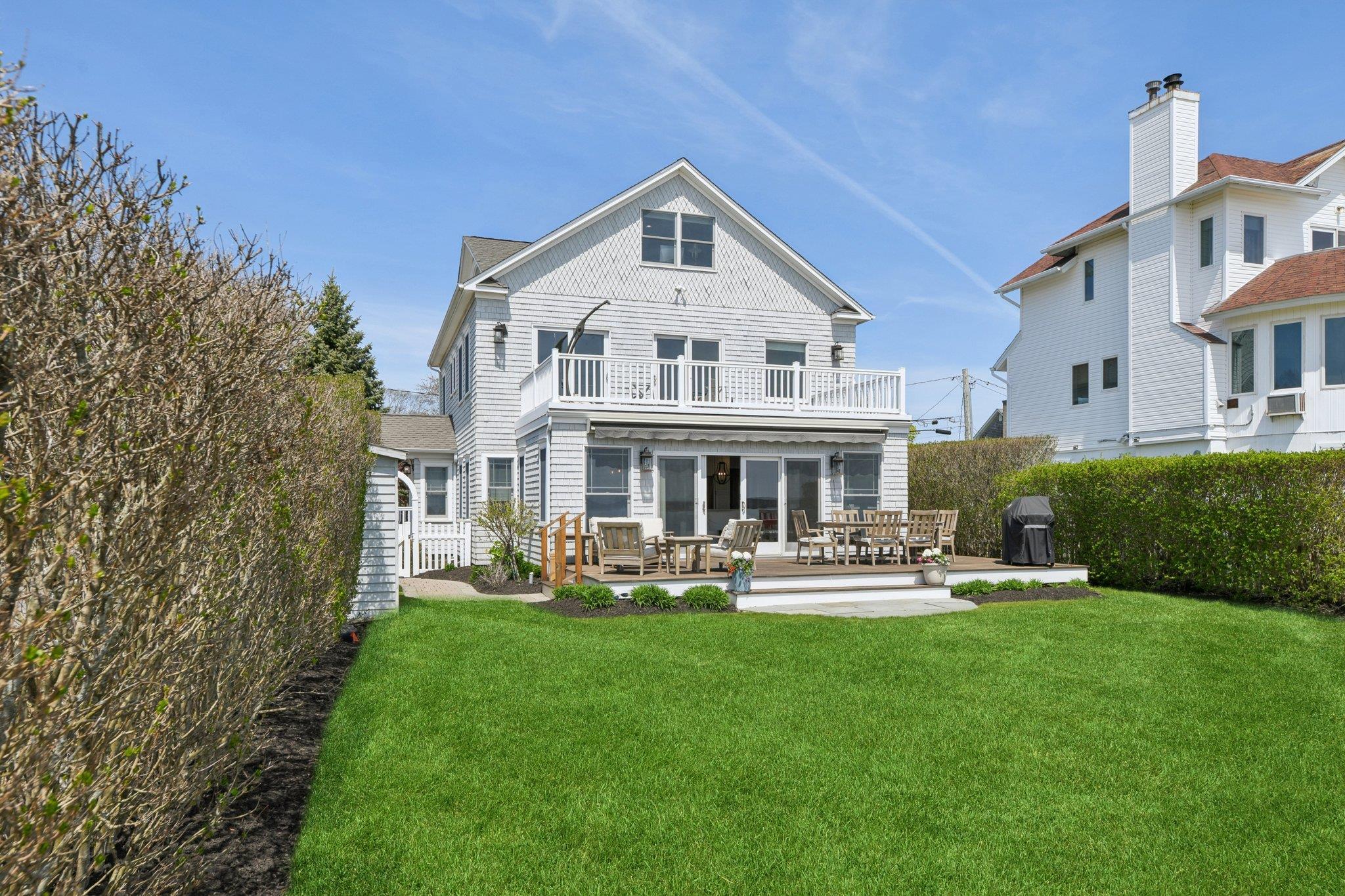 Single Family Front  Suffolk County, NY 11970, MLS-853083-36