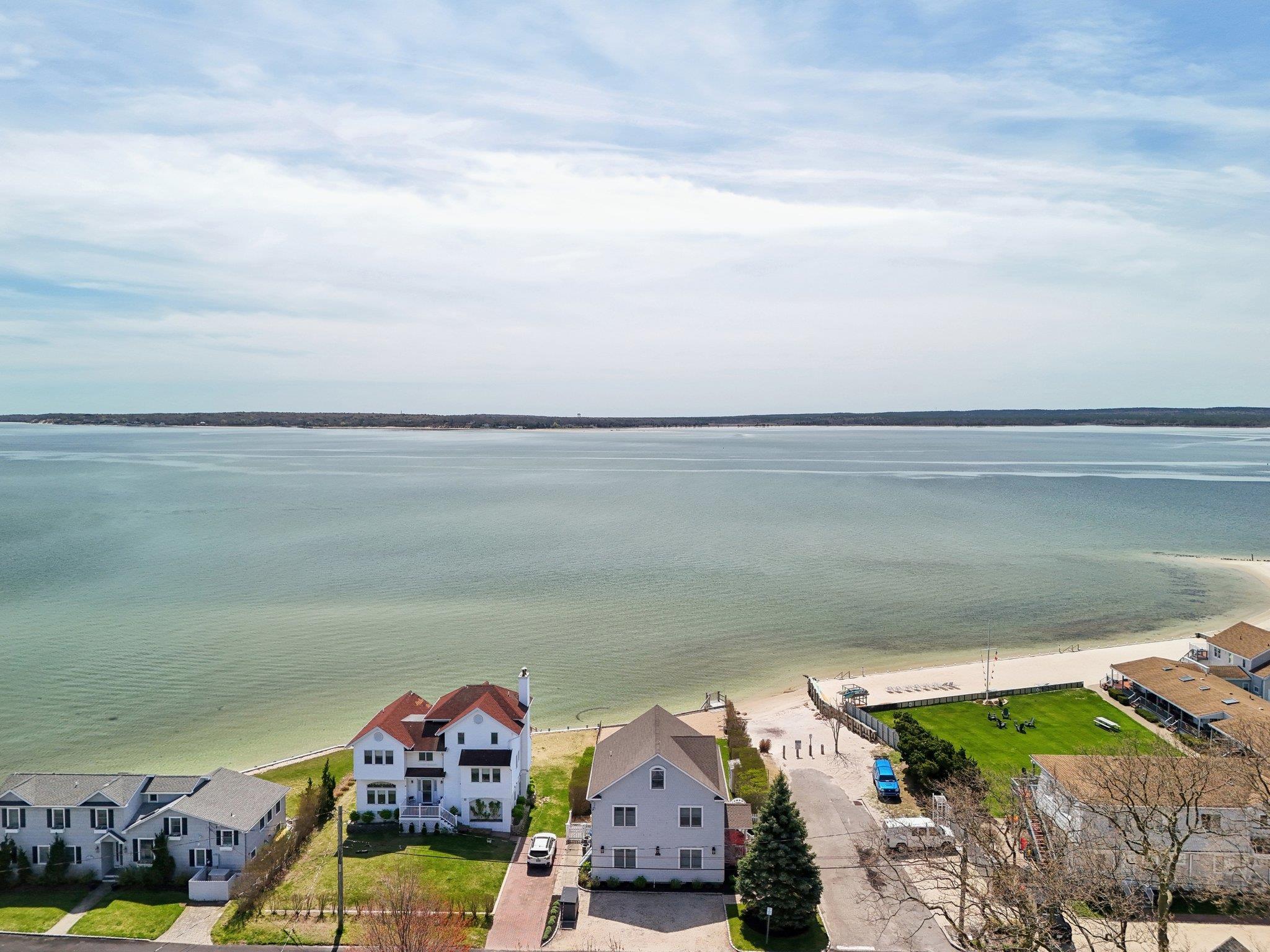 Single Family Front  Suffolk County, NY 11970, MLS-853083-39