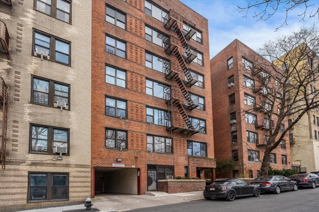 Coop Indian  Manhattan, NY 10034, MLS-853109-36