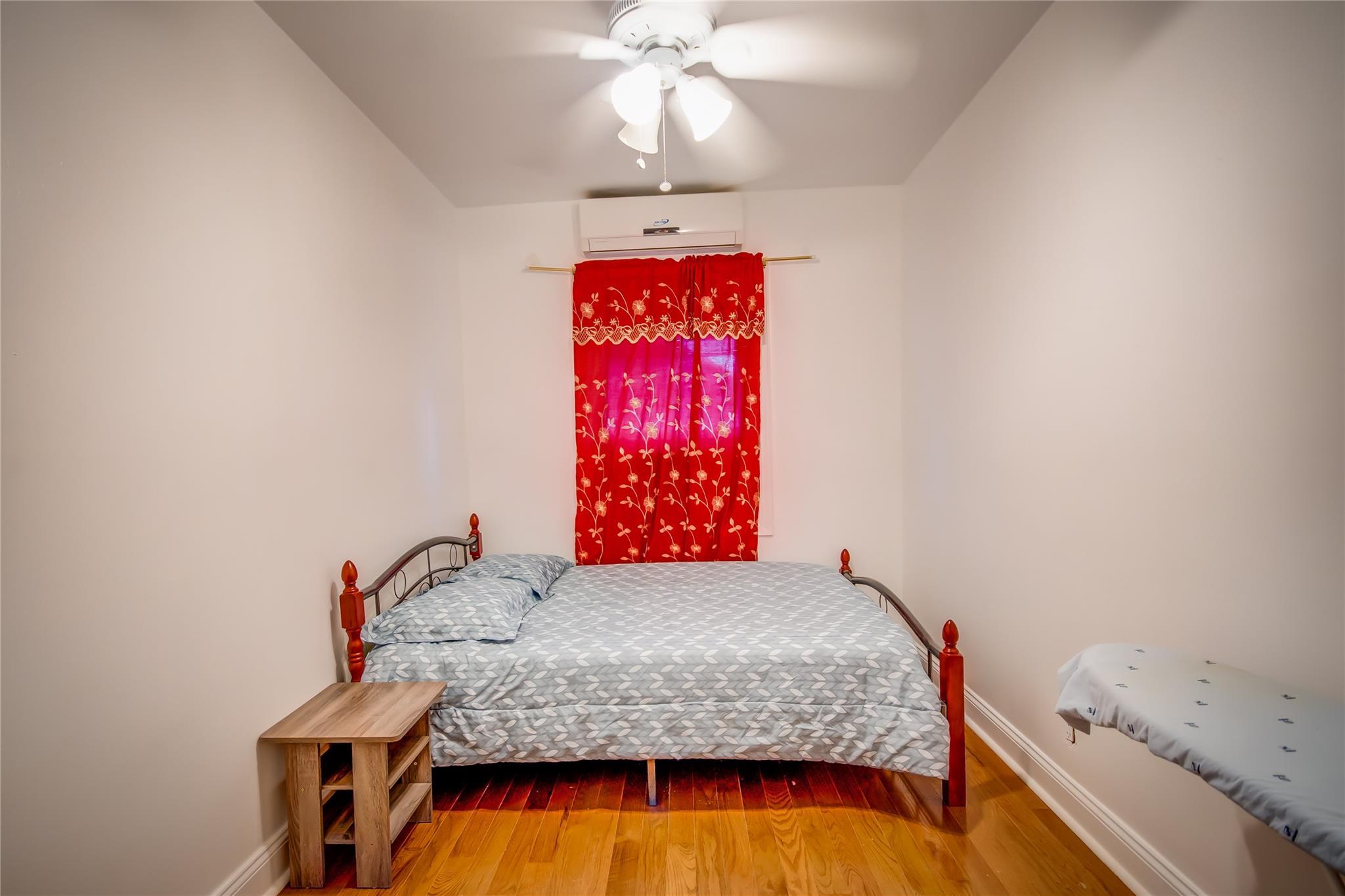 Single Family 251  Queens, NY 11364, MLS-853115-10