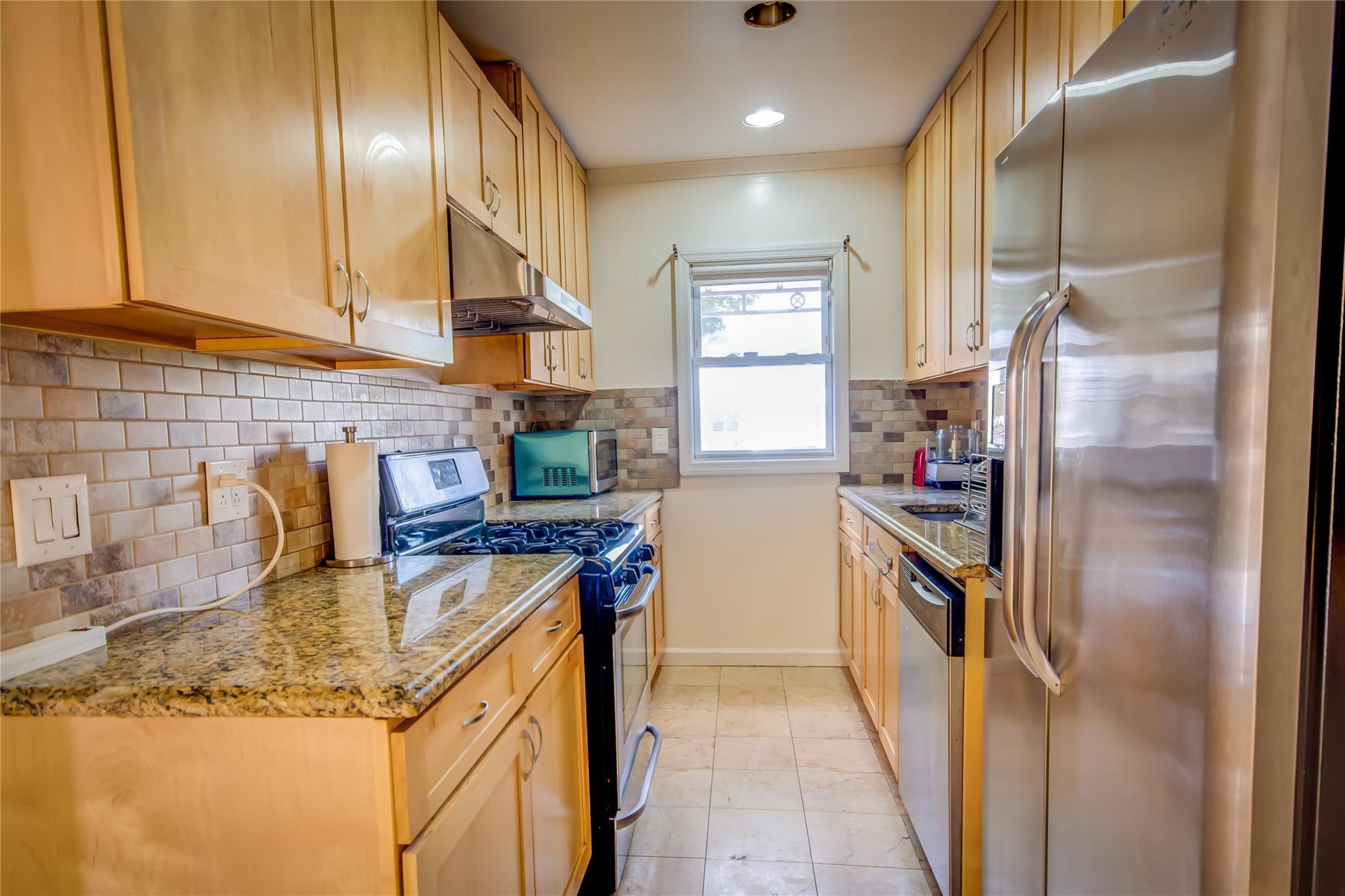 Single Family 251  Queens, NY 11364, MLS-853115-6