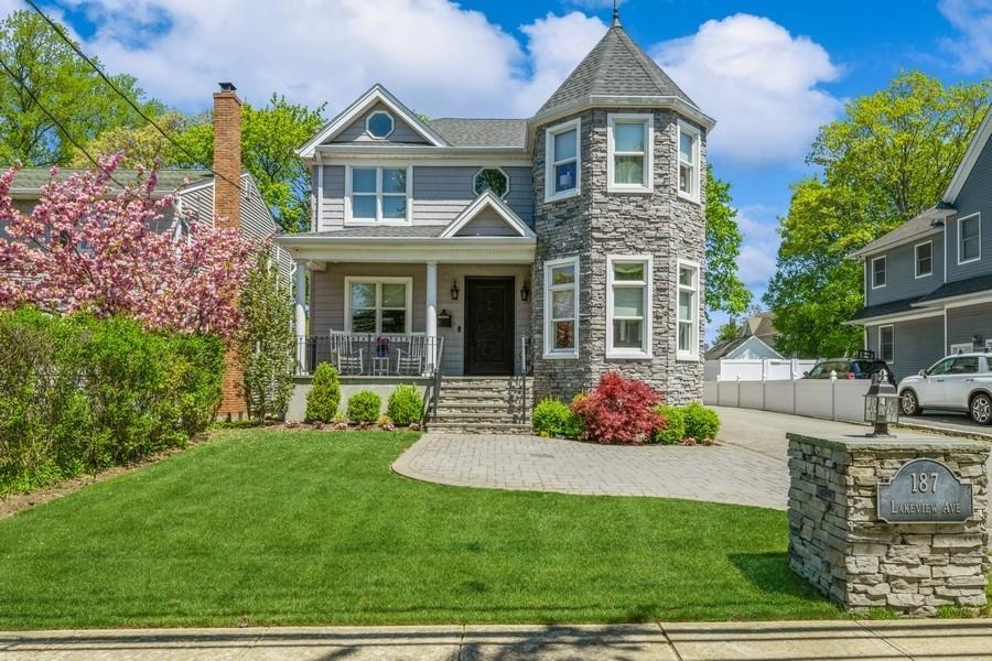 Single Family Lakeview  Nassau County, NY 11570, MLS-853122-33