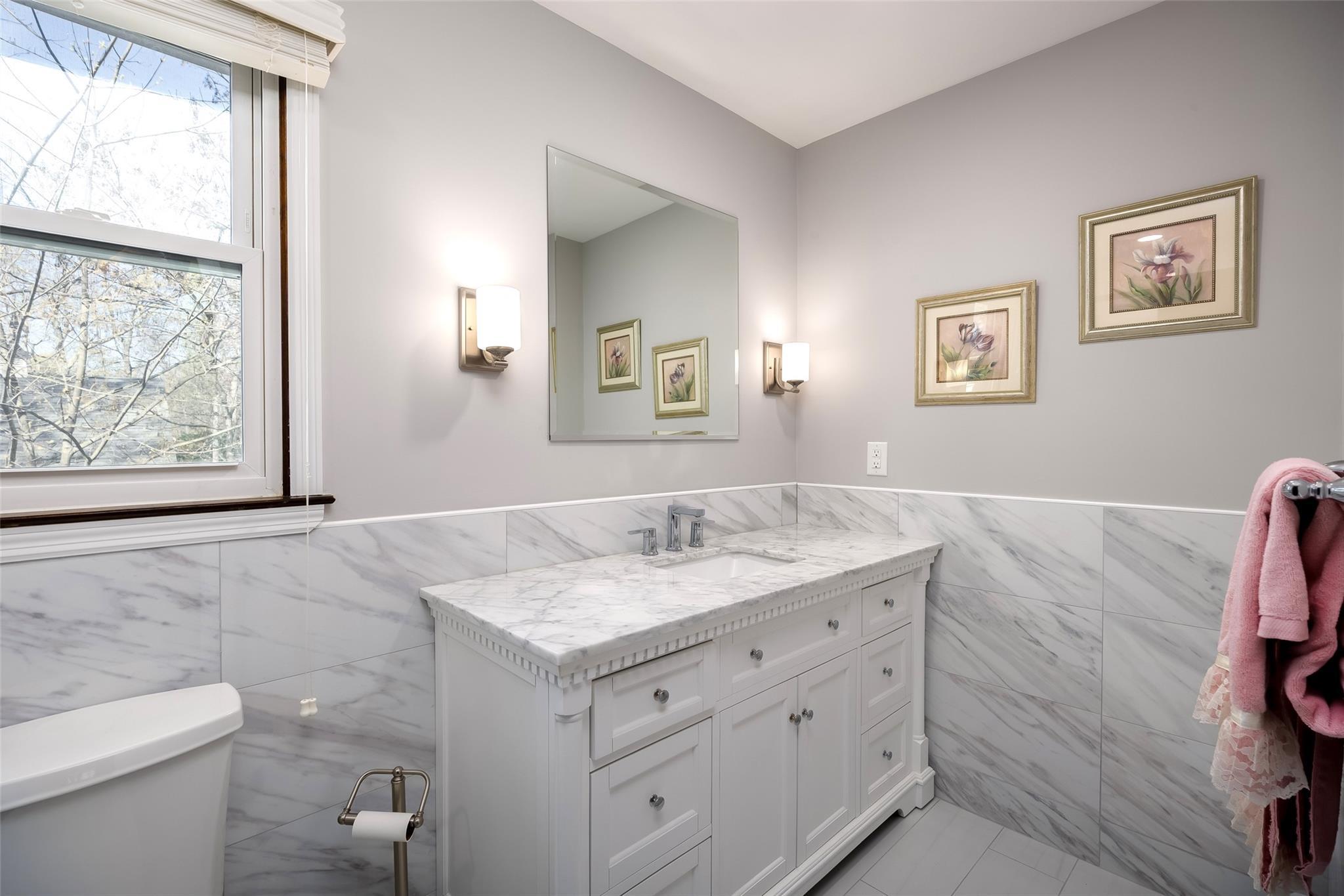 Single Family Lincoln  Suffolk County, NY 11777, MLS-853125-31