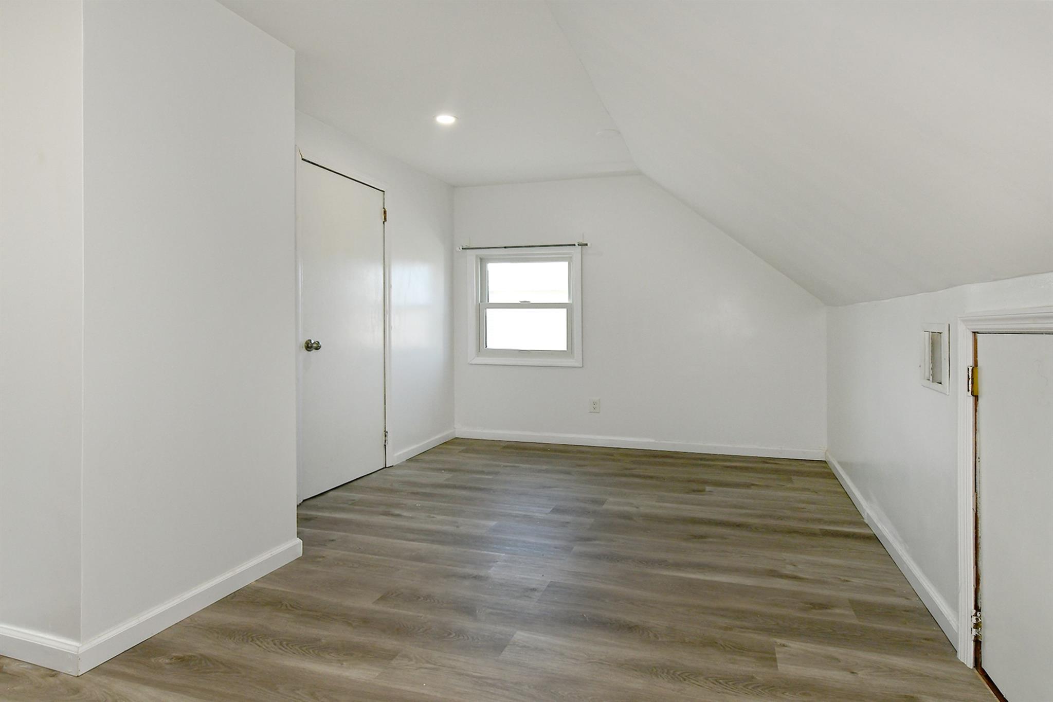 Single Family Sky  Nassau County, NY 11756, MLS-853127-21