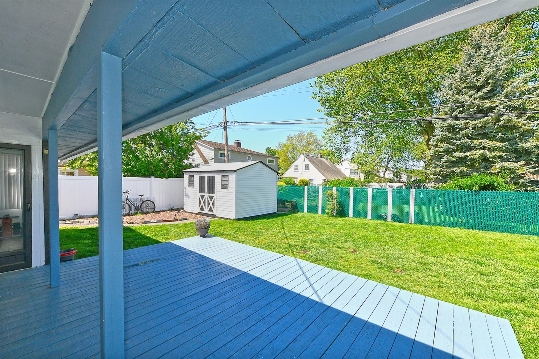 Single Family Sky  Nassau County, NY 11756, MLS-853127-25
