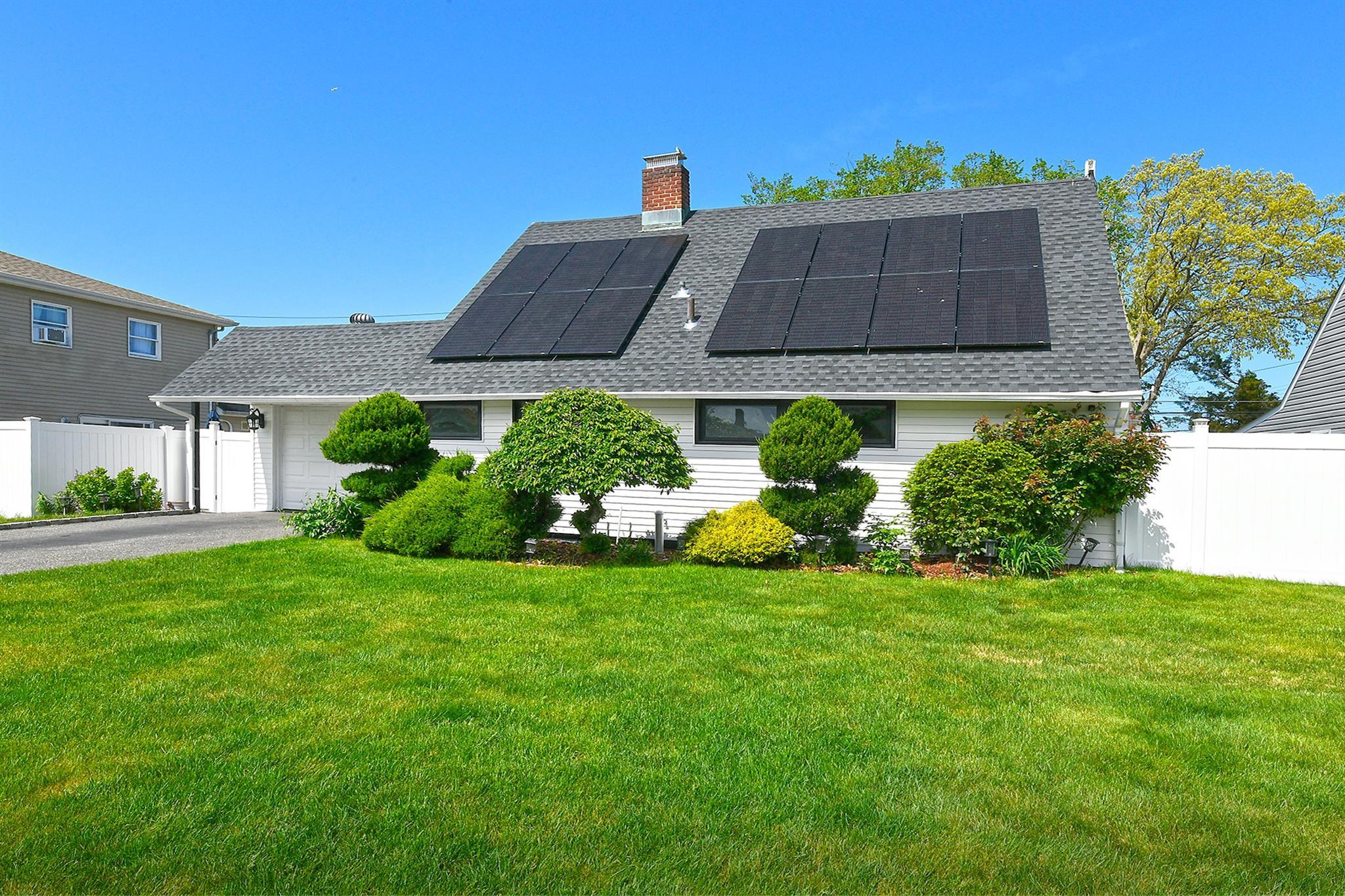 Single Family Sky  Nassau County, NY 11756, MLS-853127-3