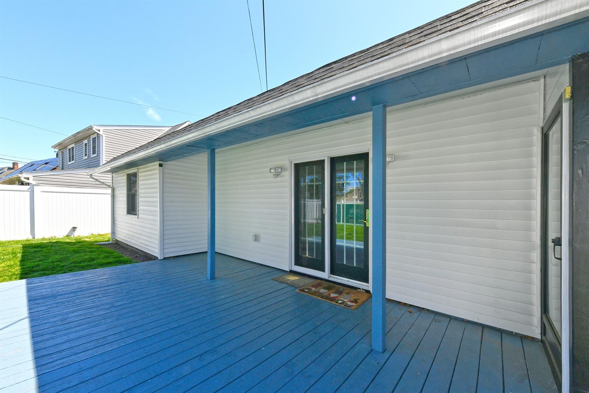 Single Family Sky  Nassau County, NY 11756, MLS-853127-31
