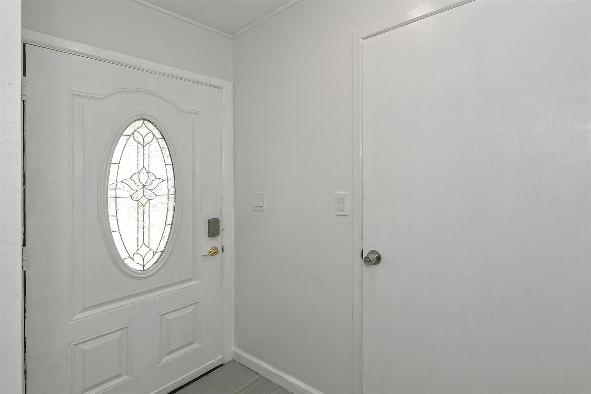 Single Family Sky  Nassau County, NY 11756, MLS-853127-5