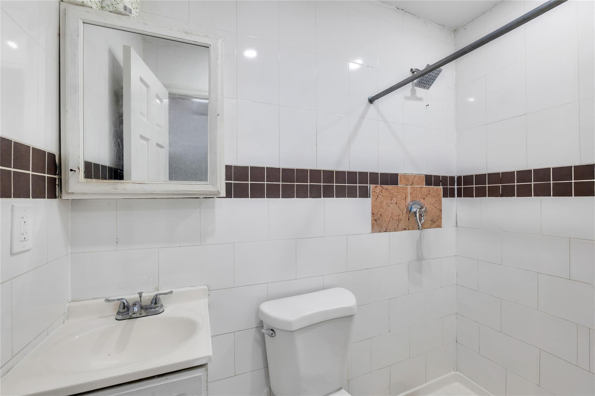 Single Family Ralph  Brooklyn, NY 11233, MLS-853135-7
