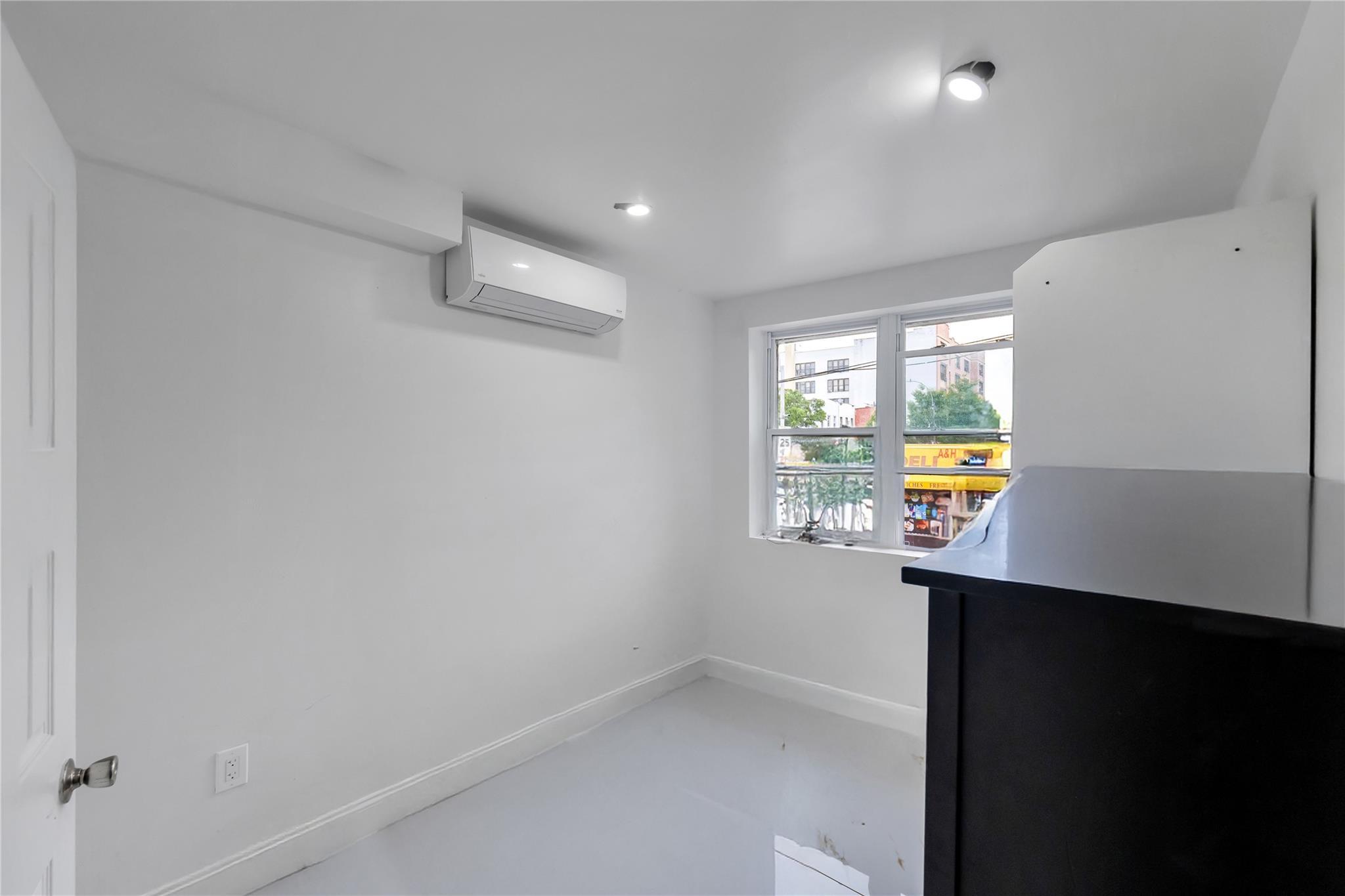 Single Family Ralph  Brooklyn, NY 11233, MLS-853135-8