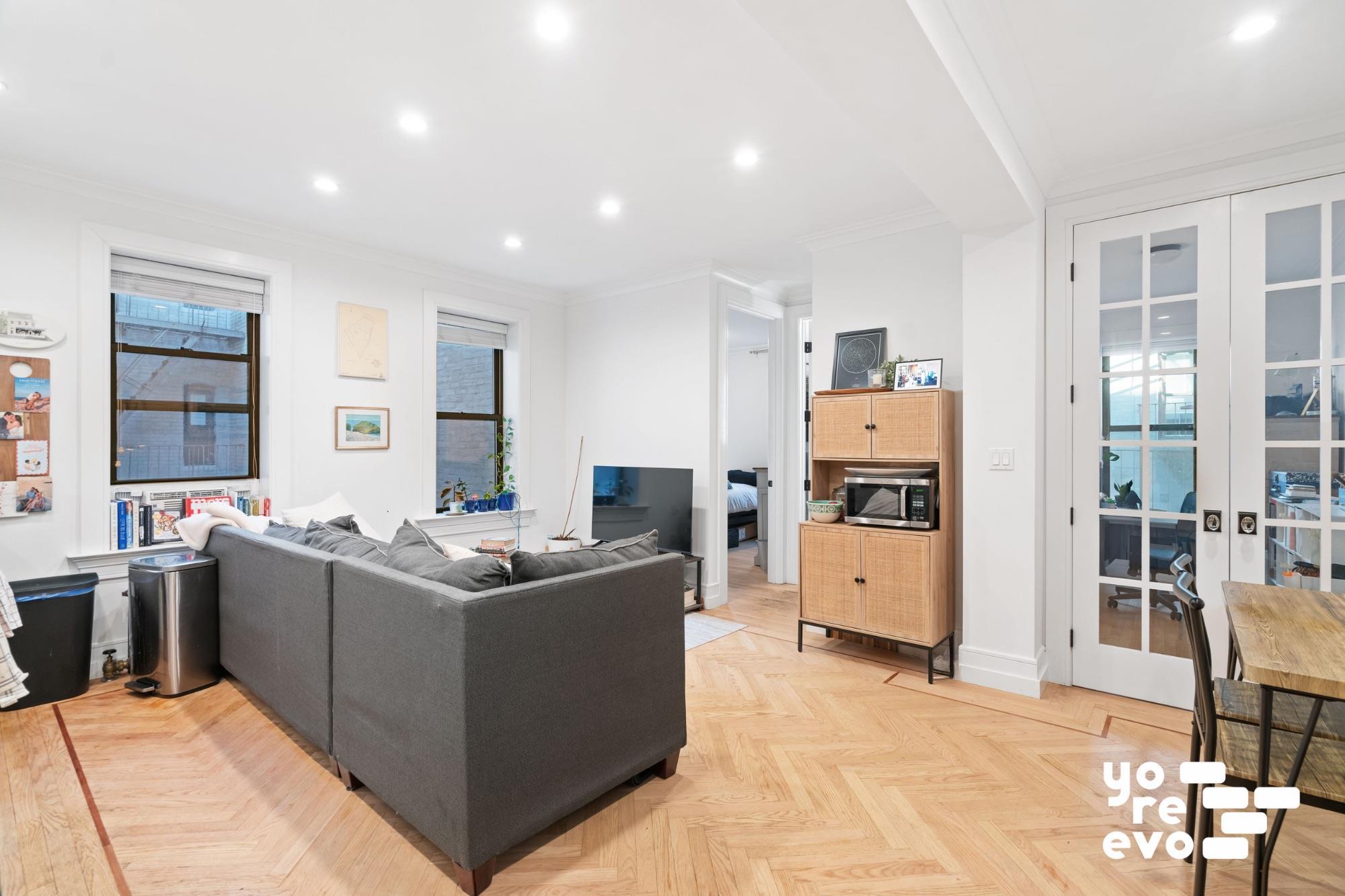 Apartment 38th  Queens, NY 11103, MLS-853137-4