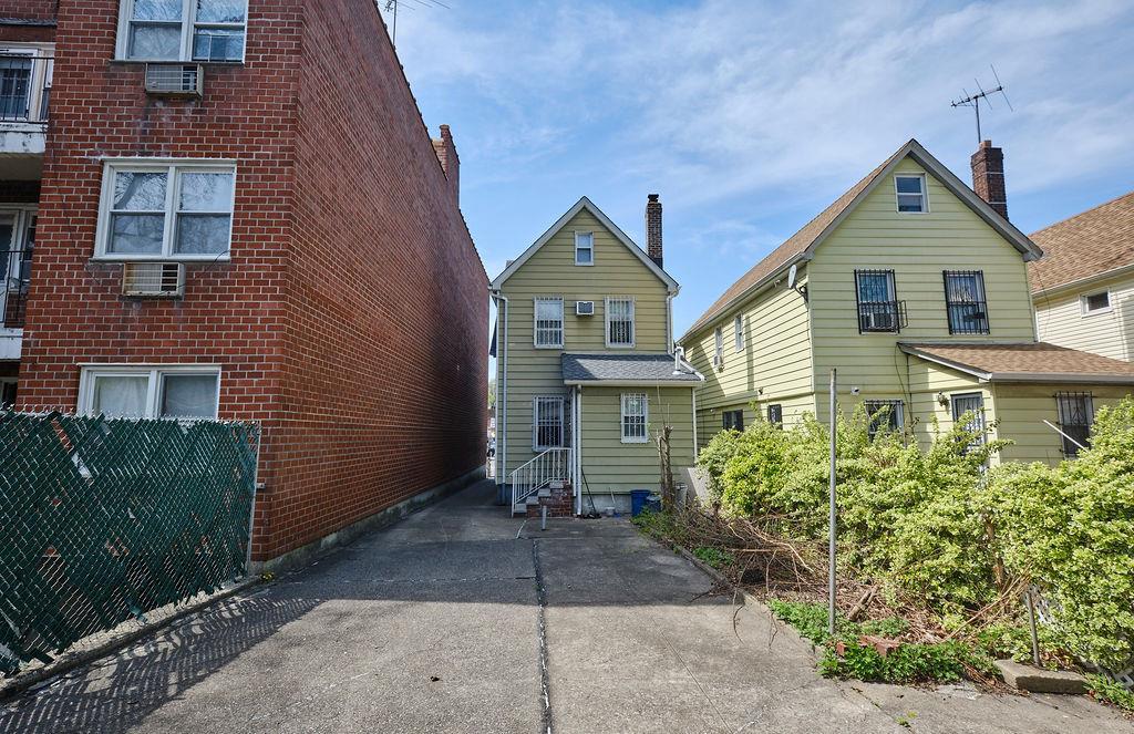 Single Family Eliot  Queens, NY 11374, MLS-853142-25
