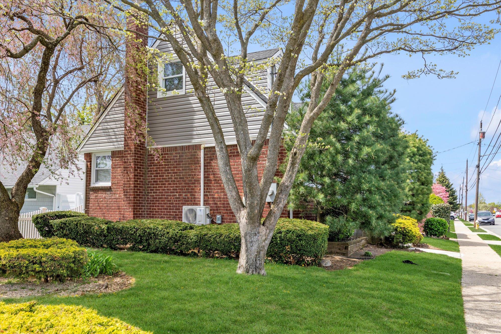Single Family Mirabelle  Nassau County, NY 11590, MLS-853159-20