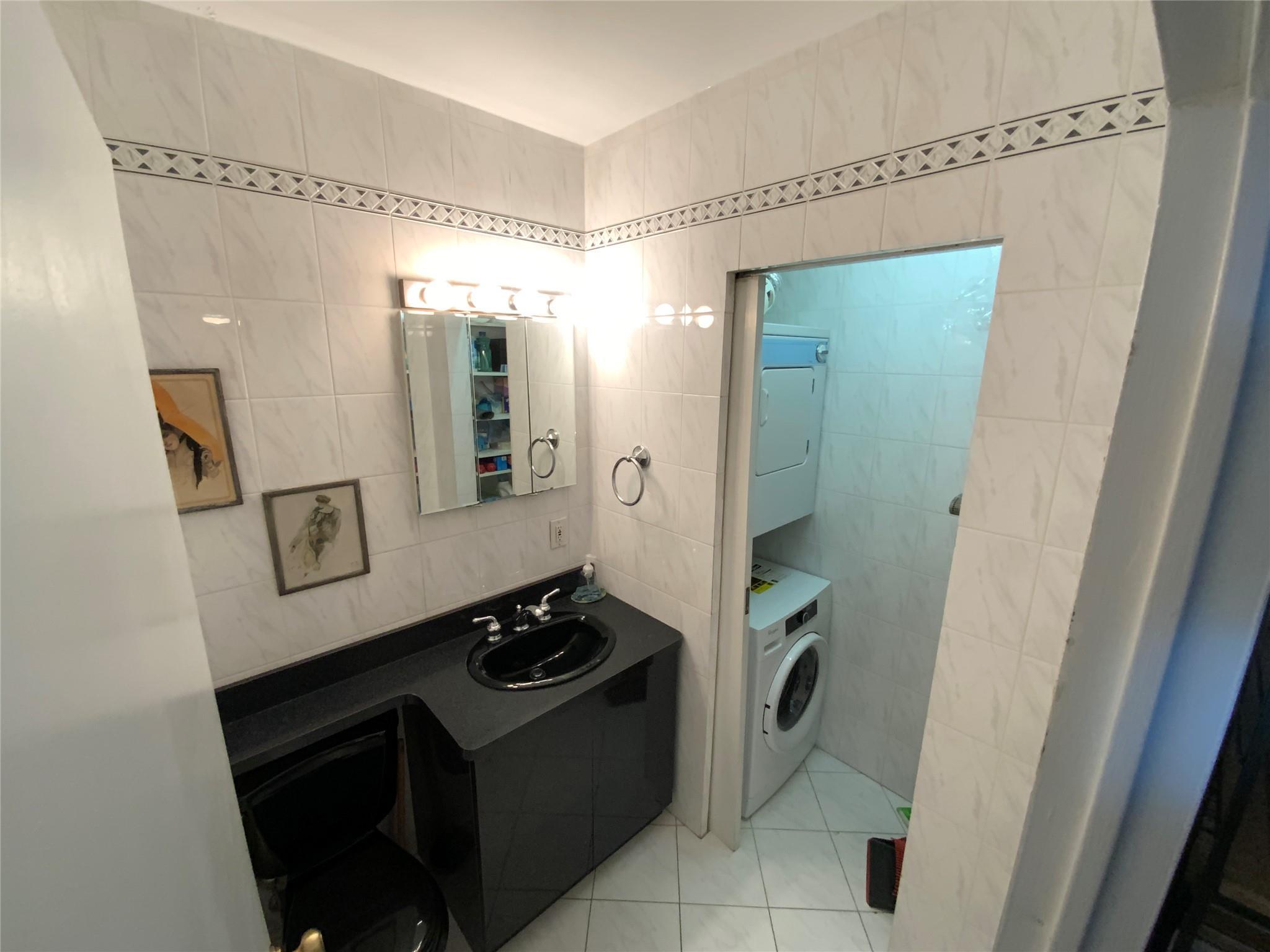 Apartment Grand Central  Queens, NY 11005, MLS-853171-8