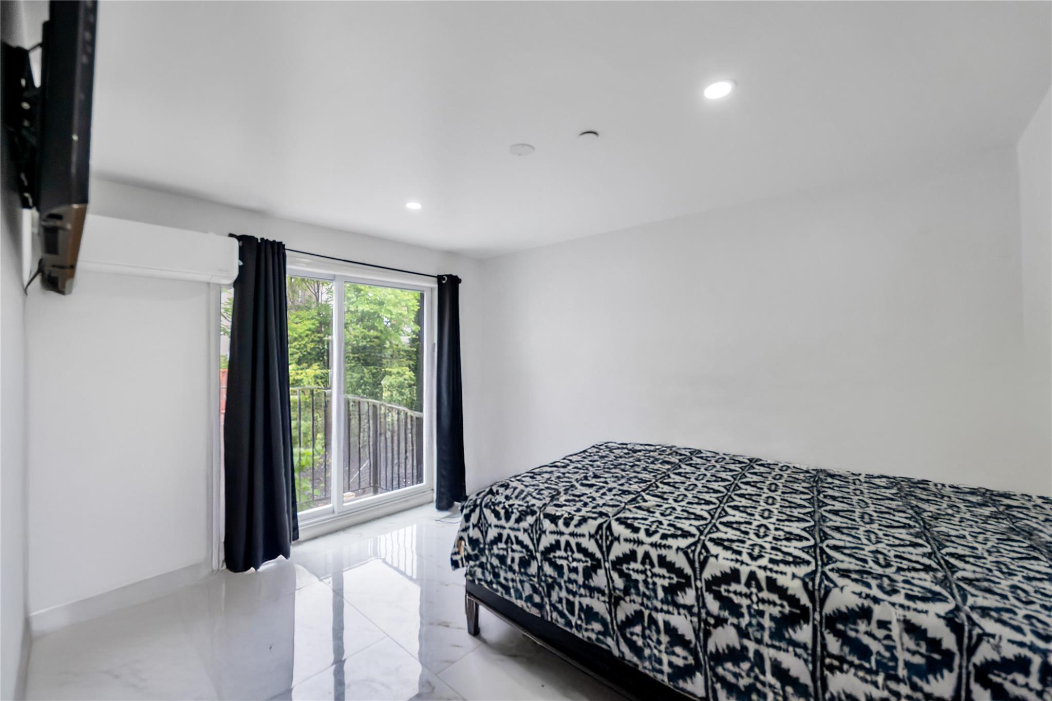 Single Family Ralph  Brooklyn, NY 11233, MLS-853175-3