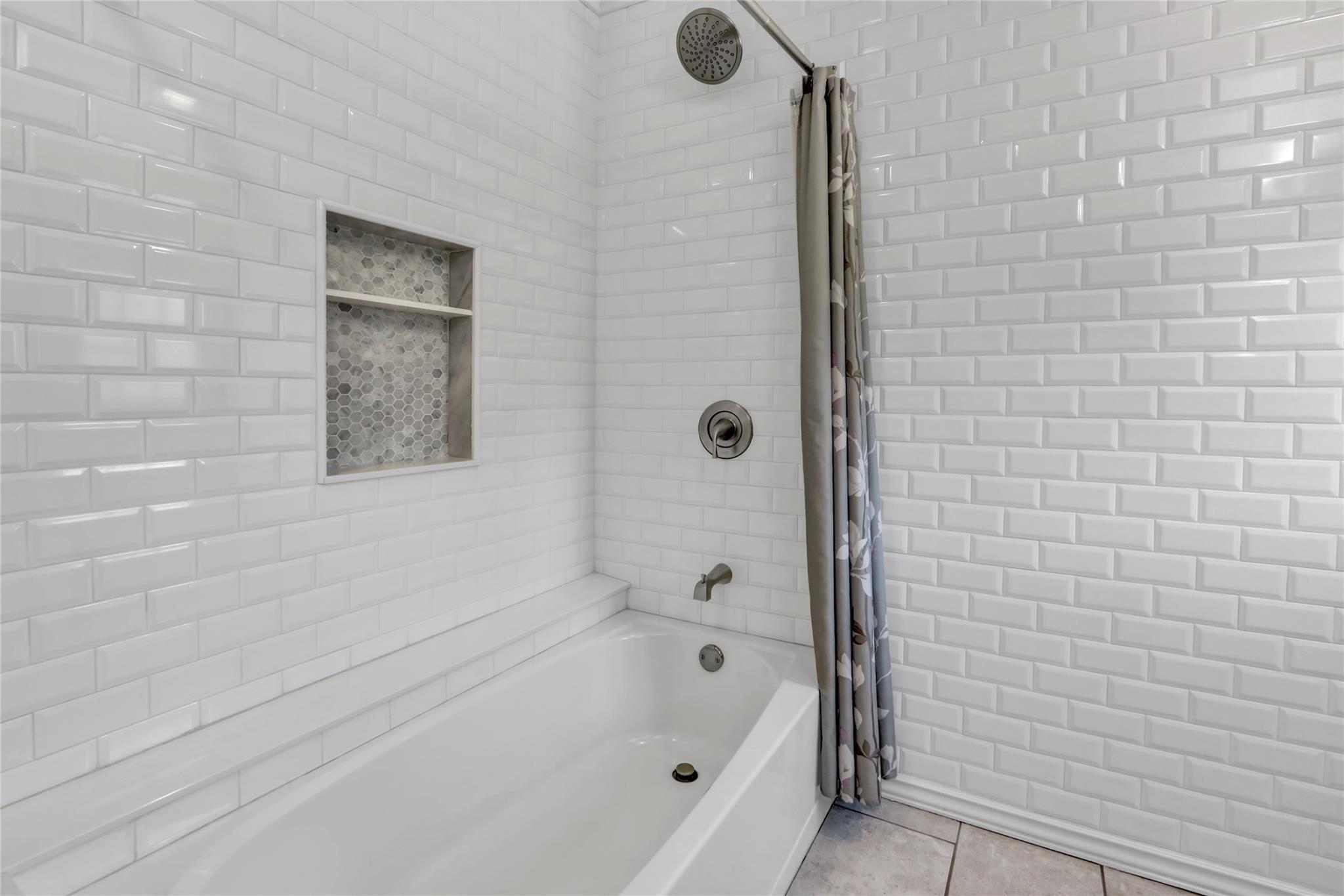 Single Family Guardian  Suffolk County, NY 11766, MLS-853189-10