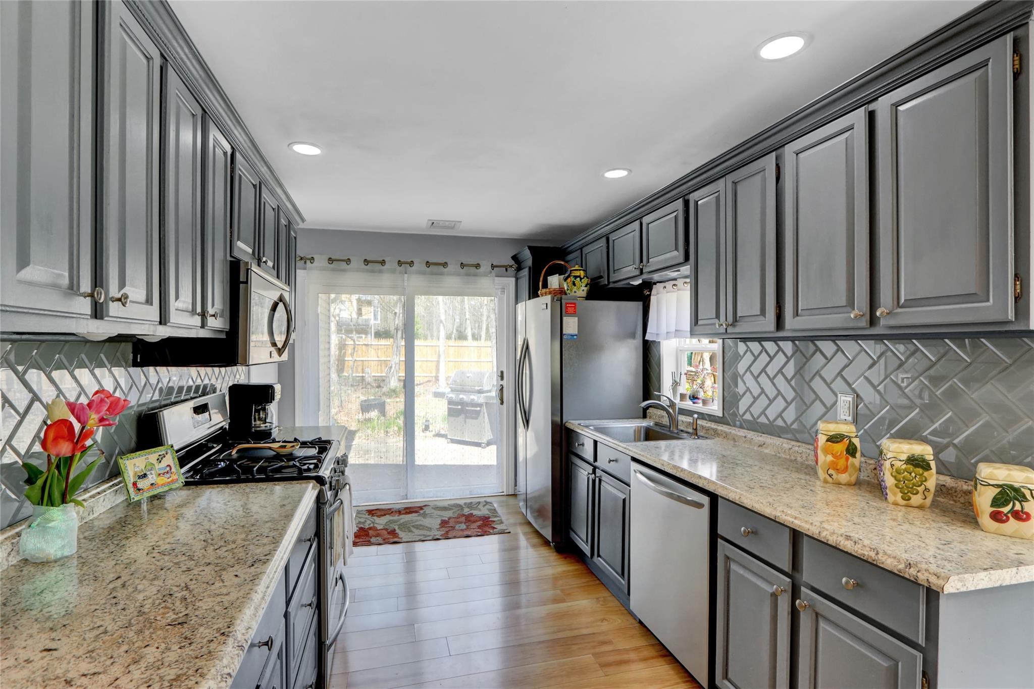Single Family Guardian  Suffolk County, NY 11766, MLS-853189-12