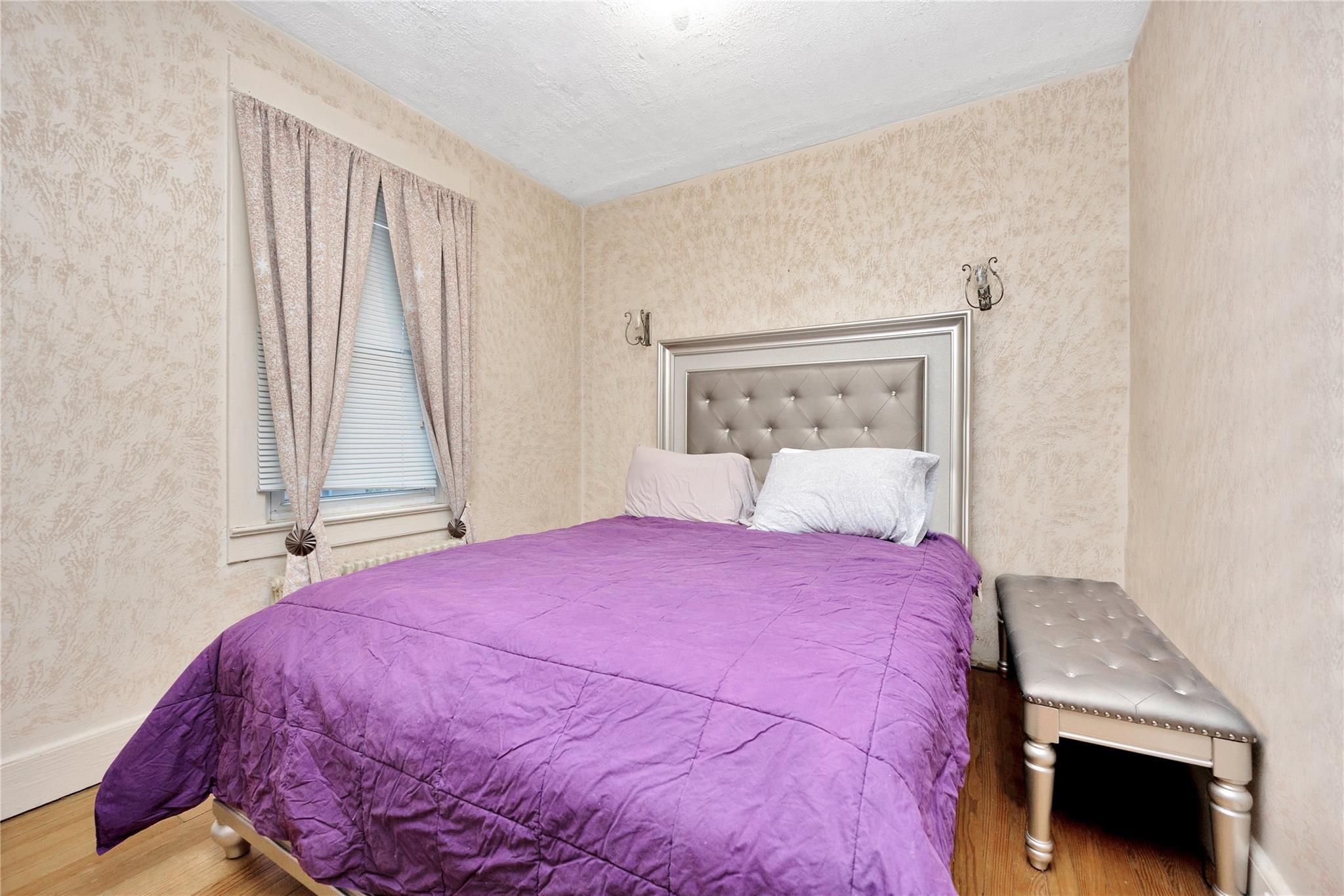 Single Family Elizabeth  Nassau County, NY 11735, MLS-853201-11