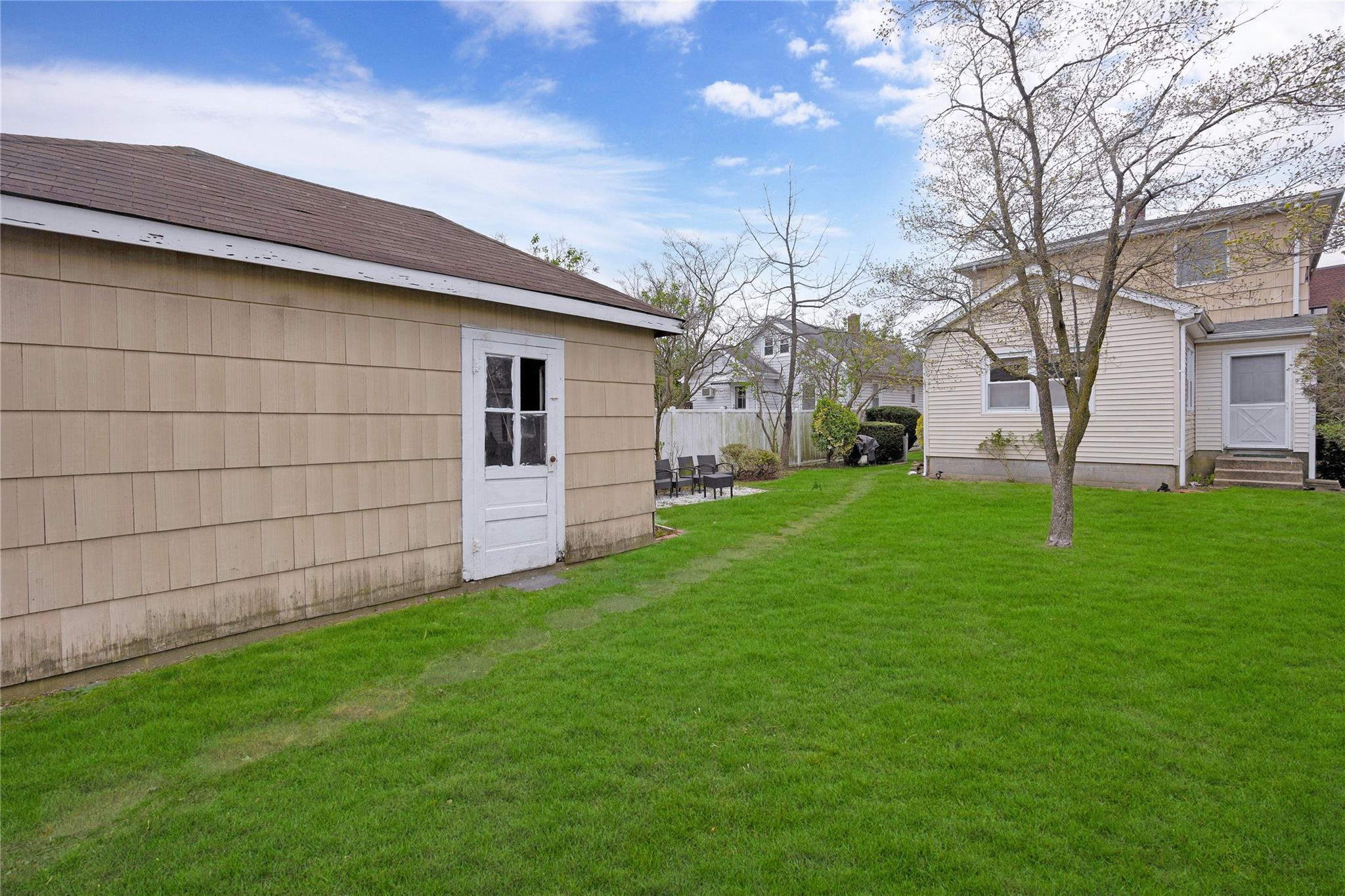 Single Family Elizabeth  Nassau County, NY 11735, MLS-853201-21
