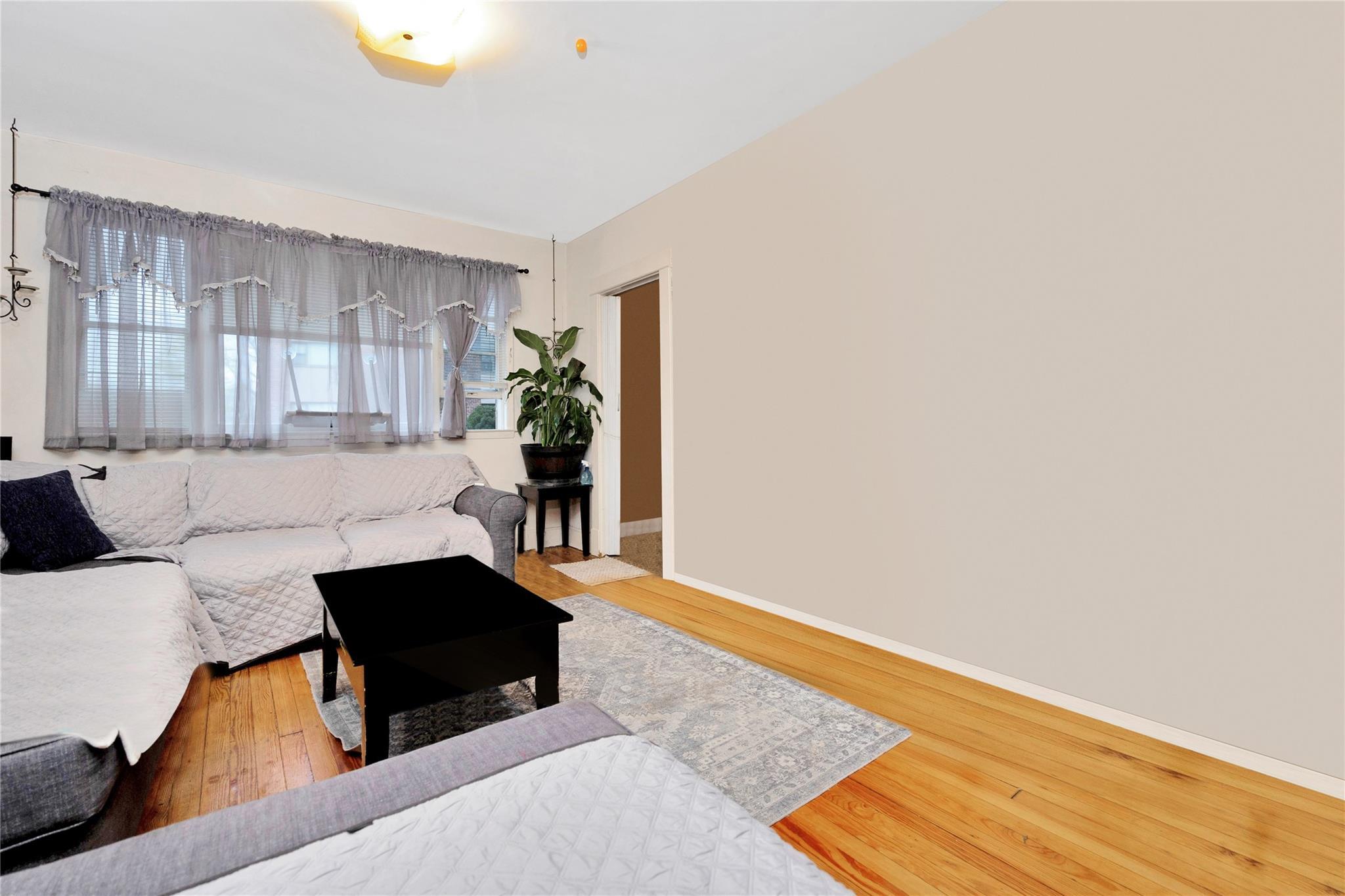Single Family Elizabeth  Nassau County, NY 11735, MLS-853201-5
