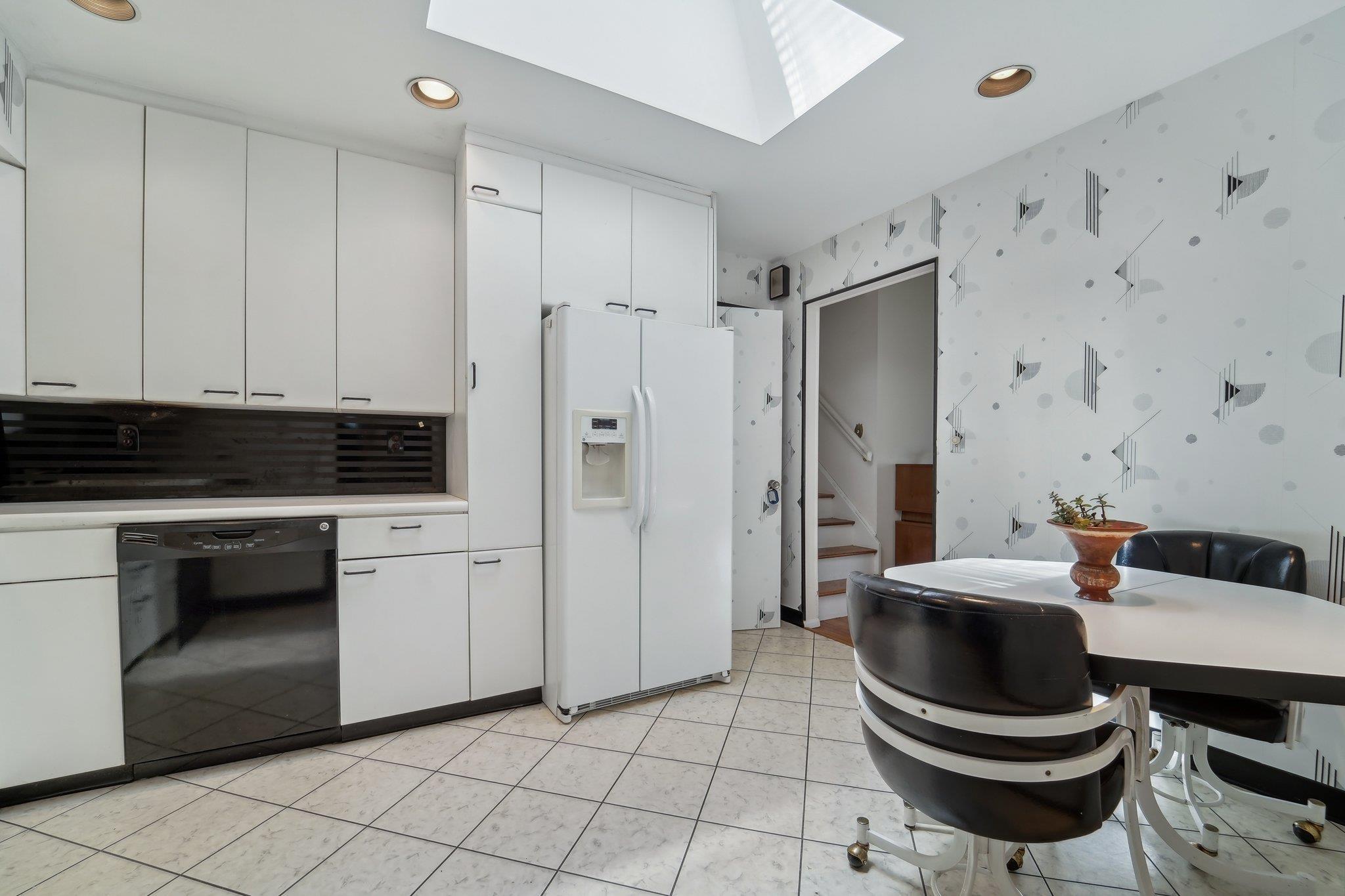 Single Family Nauraushaun  Rockland County, NY 10965, MLS-853231-10