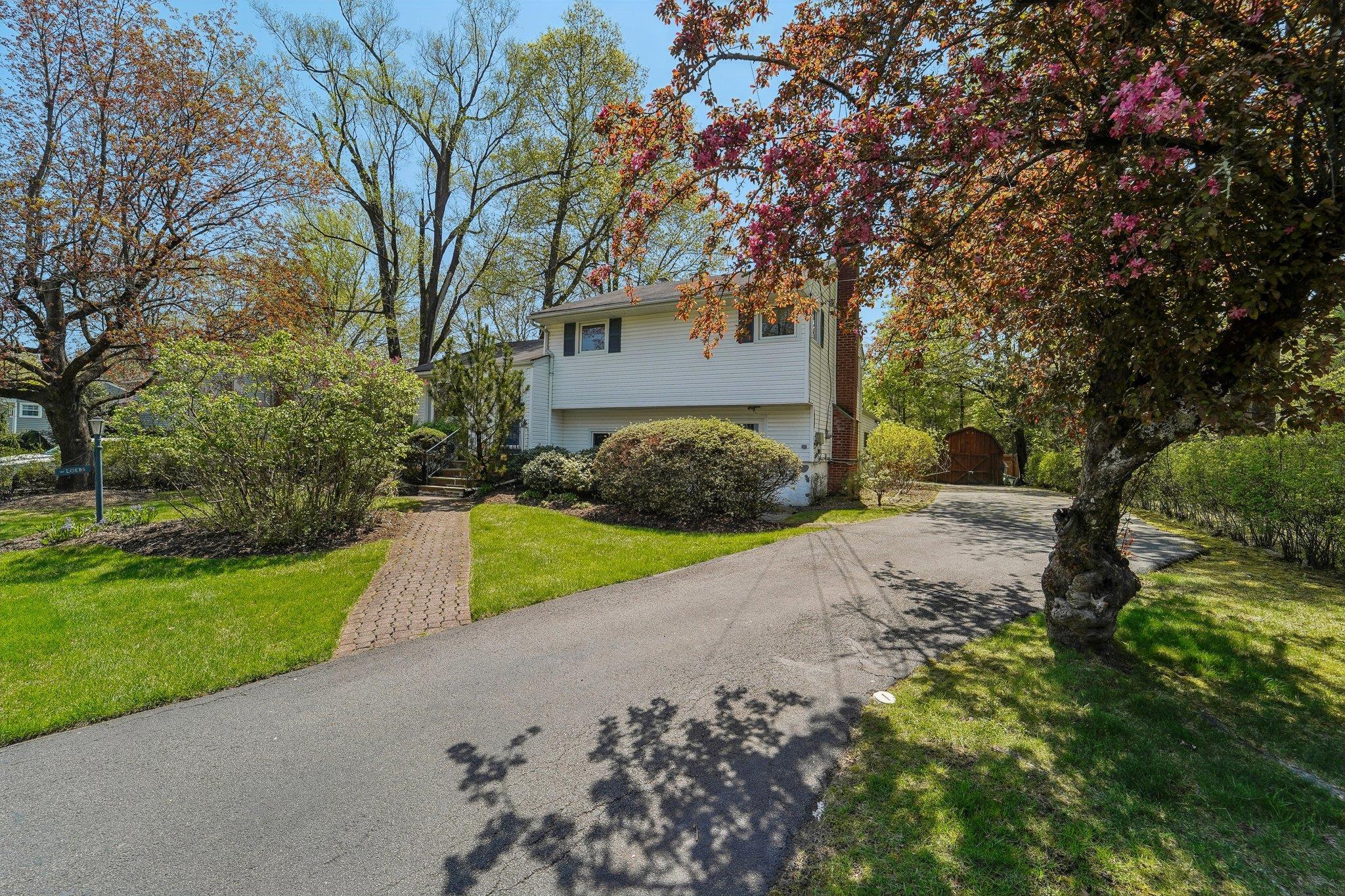Single Family Nauraushaun  Rockland County, NY 10965, MLS-853231-2
