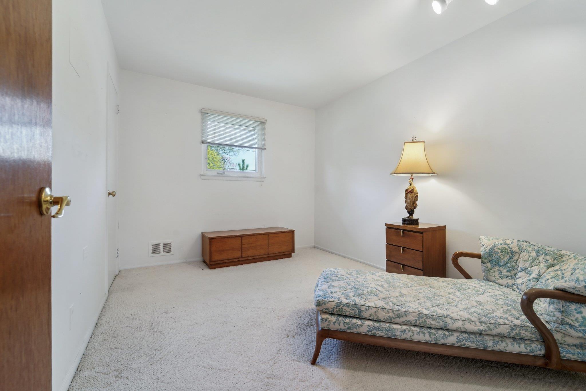 Single Family Nauraushaun  Rockland County, NY 10965, MLS-853231-23
