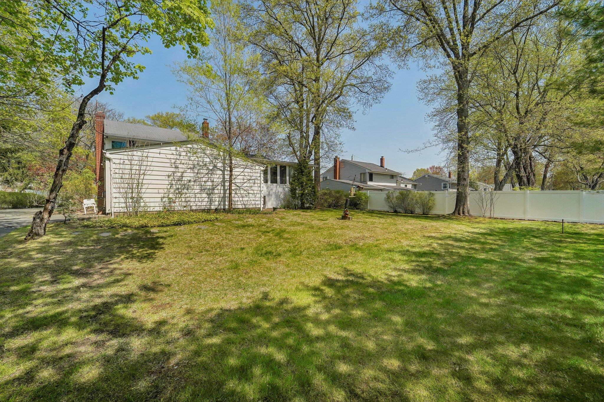 Single Family Nauraushaun  Rockland County, NY 10965, MLS-853231-31