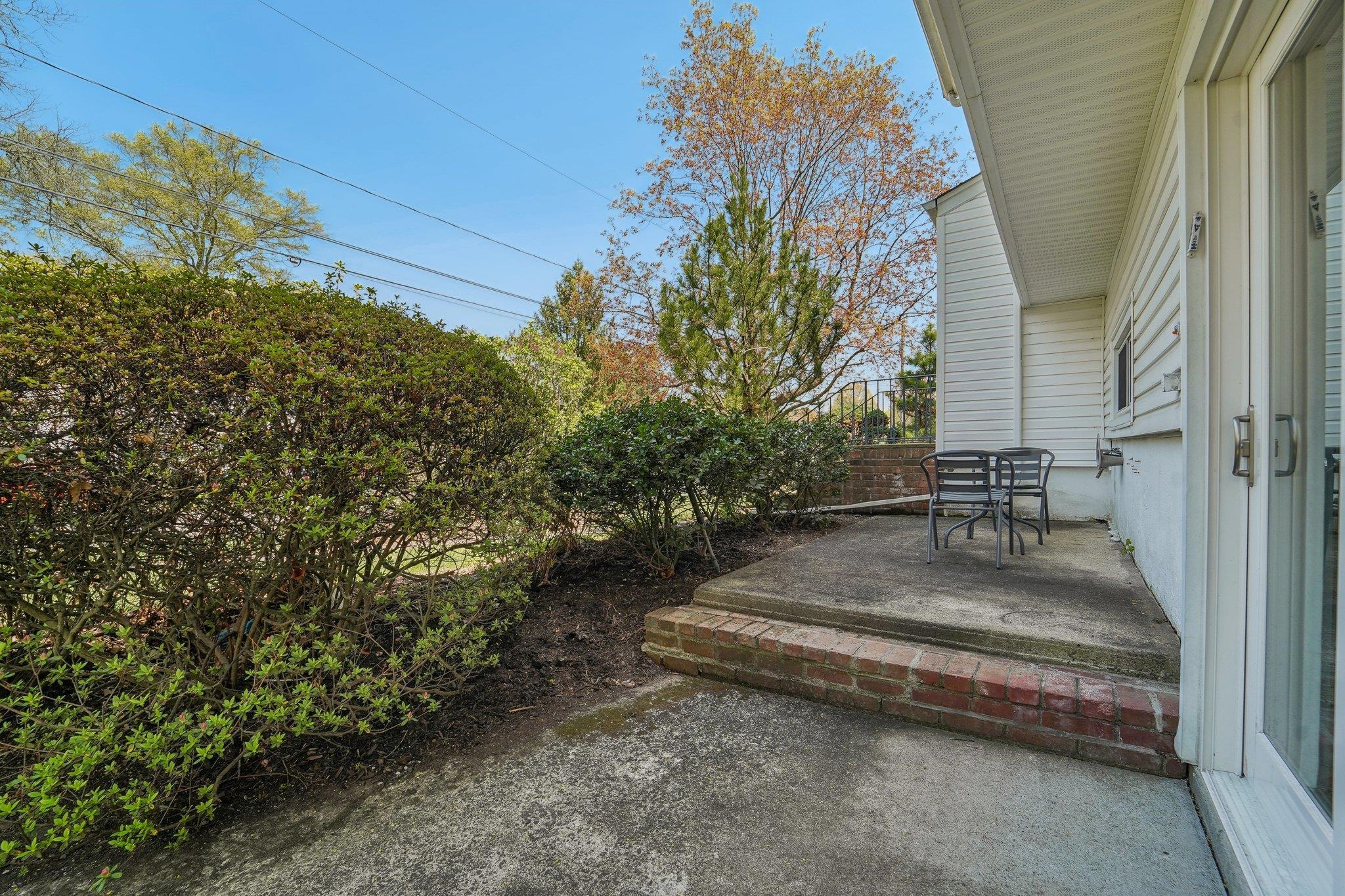 Single Family Nauraushaun  Rockland County, NY 10965, MLS-853231-33