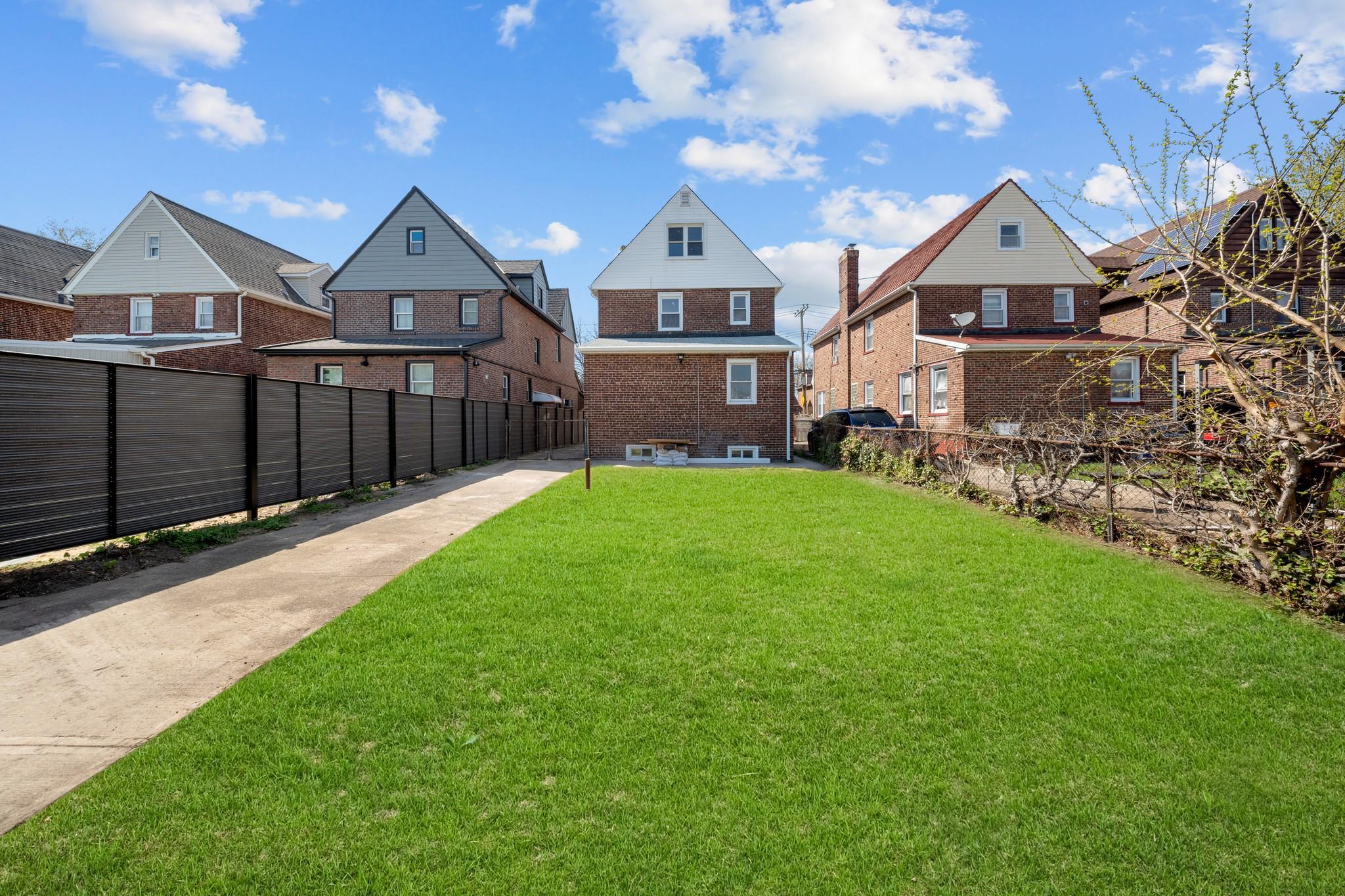 Single Family 229th  Queens, NY 11413, MLS-853233-28