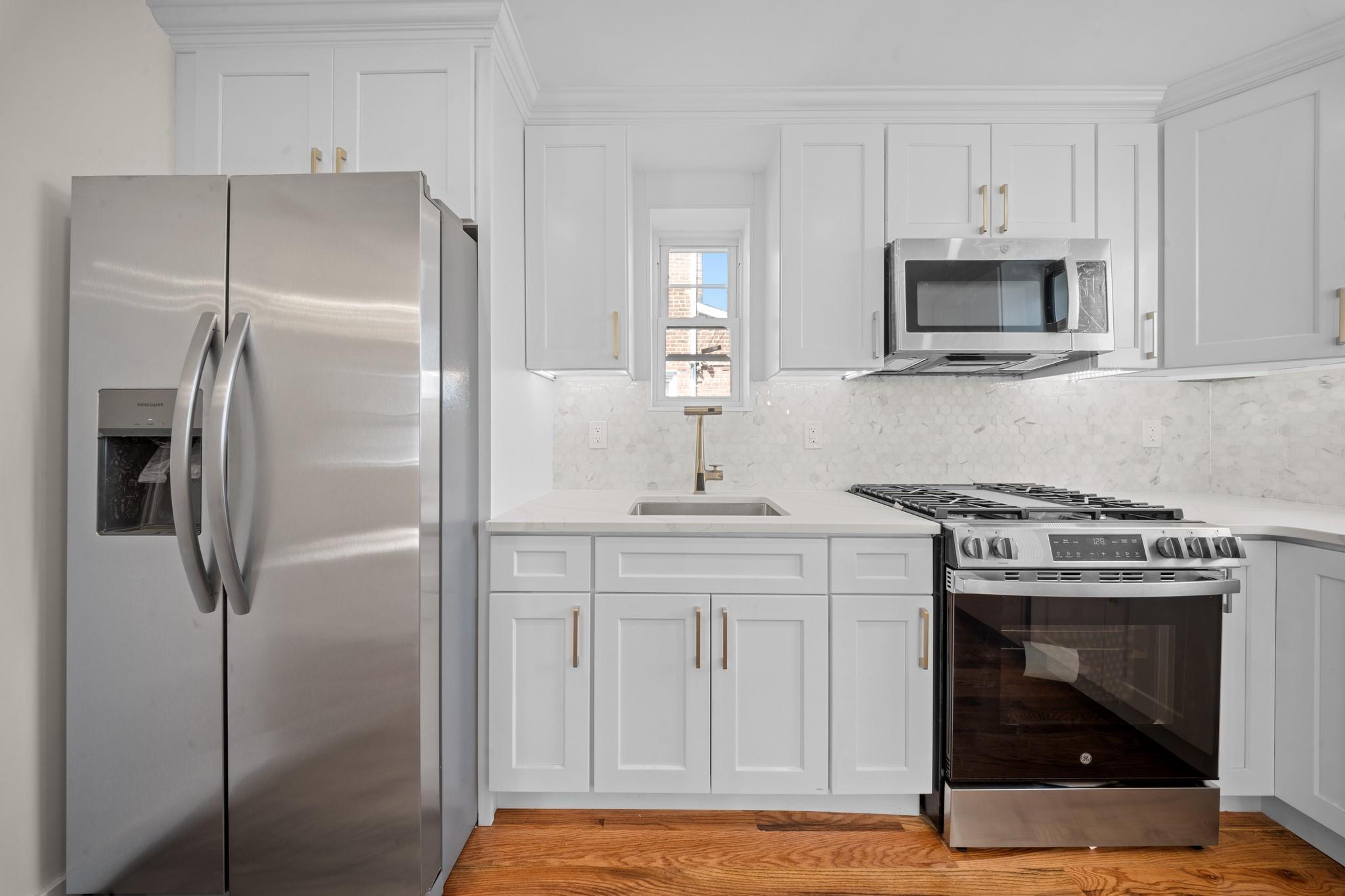 Single Family 229th  Queens, NY 11413, MLS-853233-8