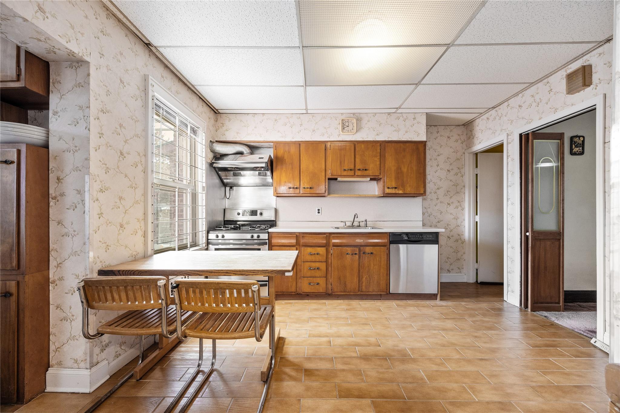 Single Family 50th  Queens, NY 11364, MLS-853238-13