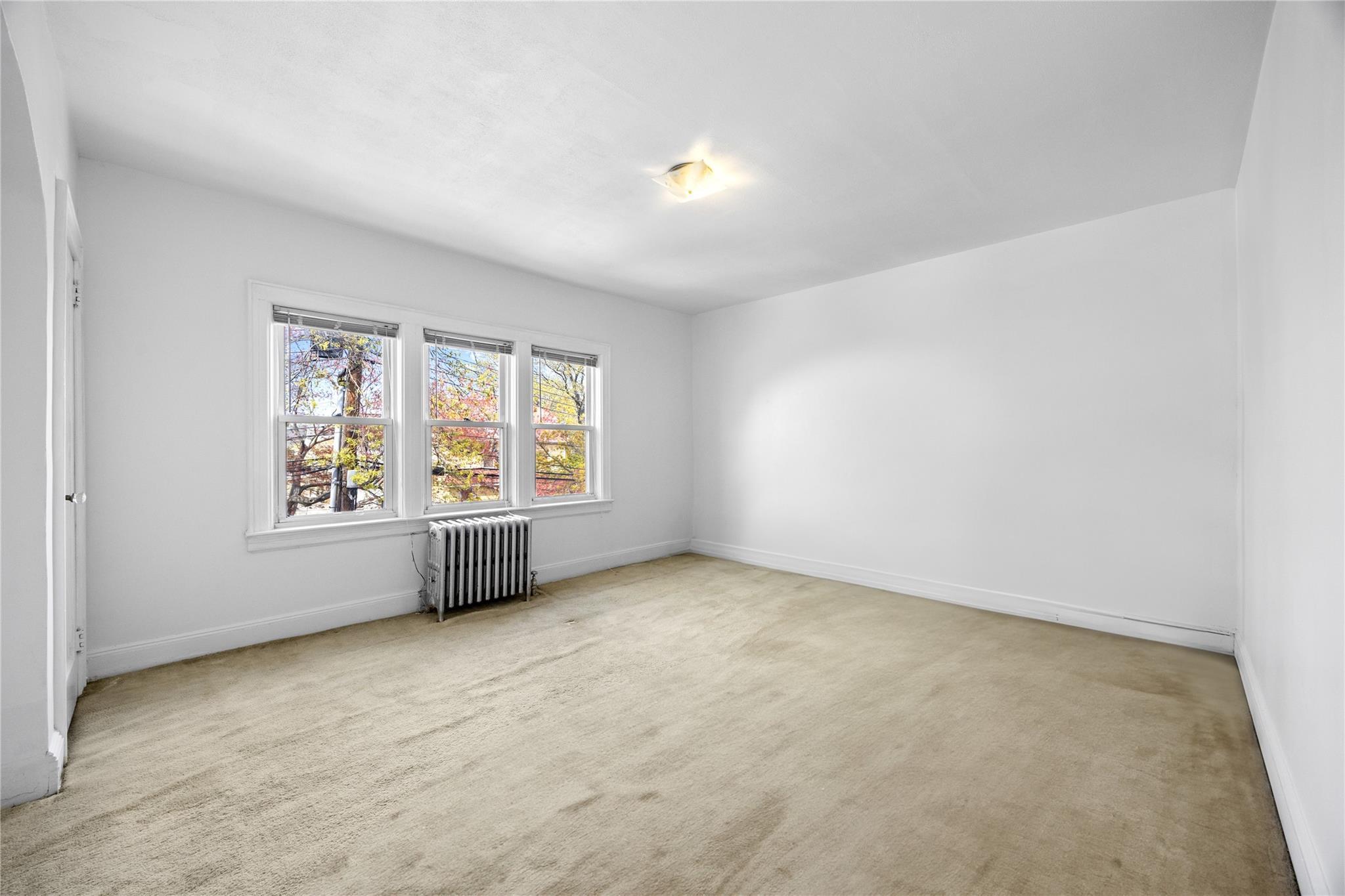 Single Family 50th  Queens, NY 11364, MLS-853238-22