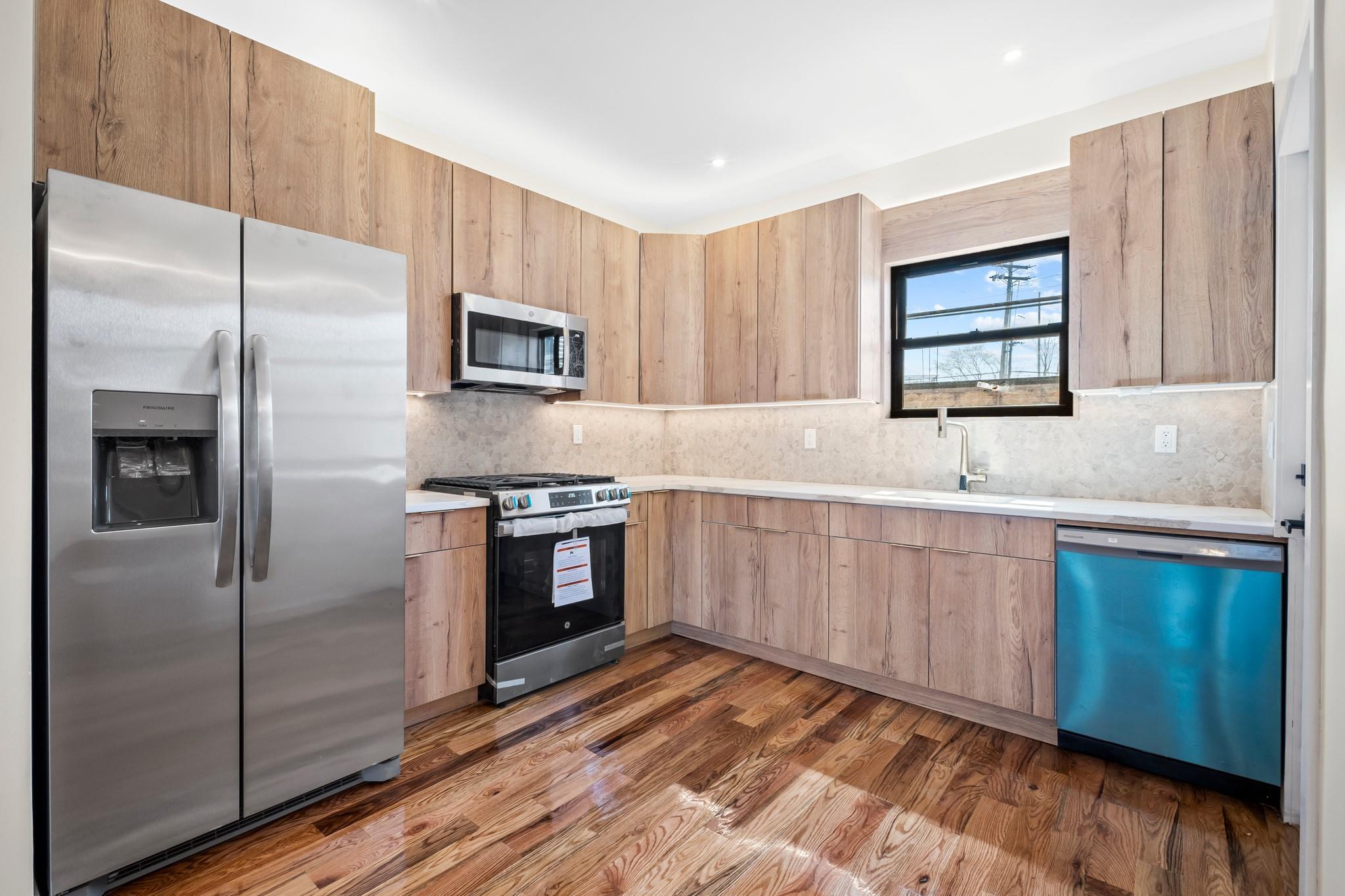 Single Family Mentone  Queens, NY 11413, MLS-853251-3