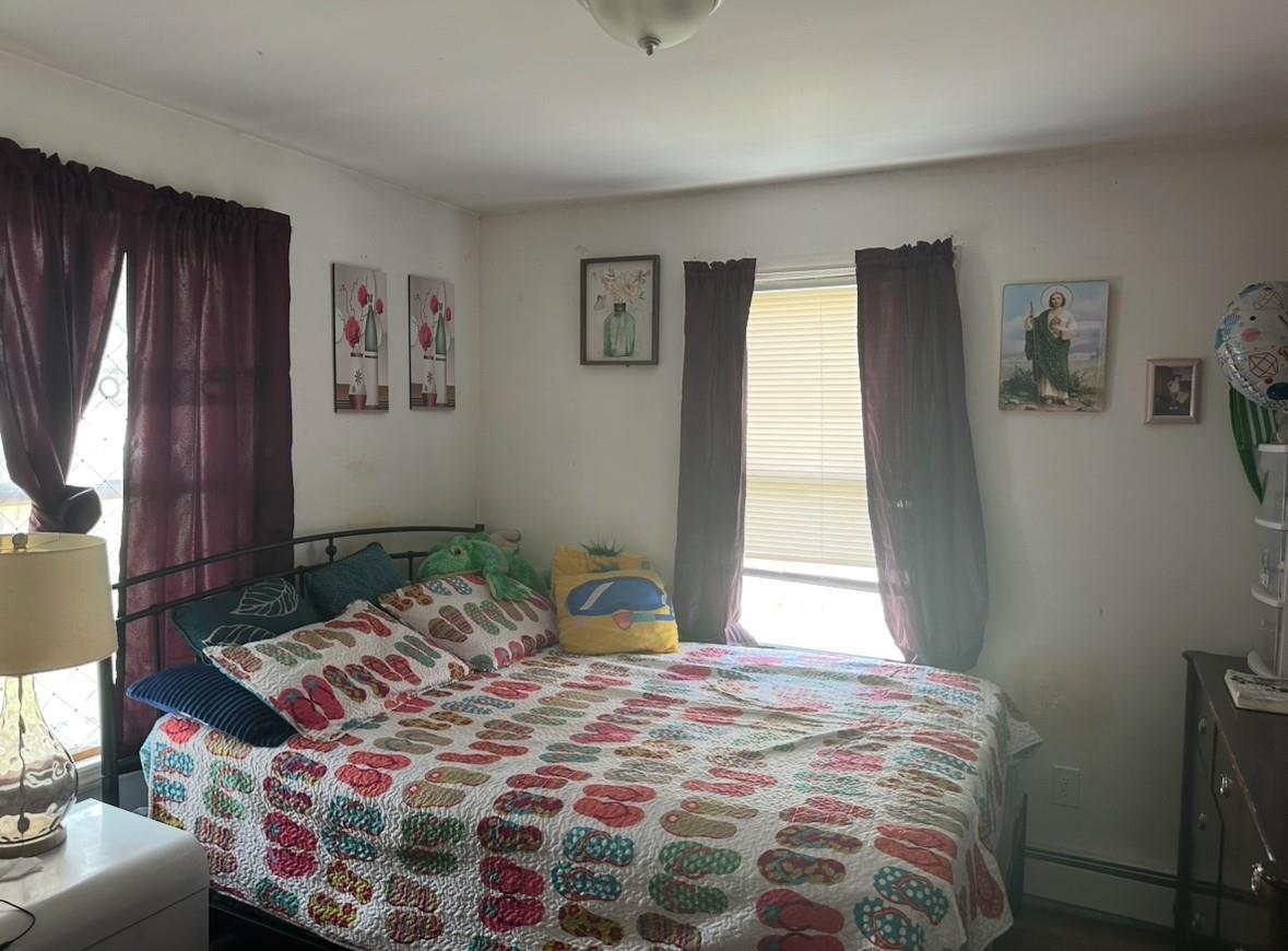 Single Family Avenue  Suffolk County, NY 11901, MLS-853272-8