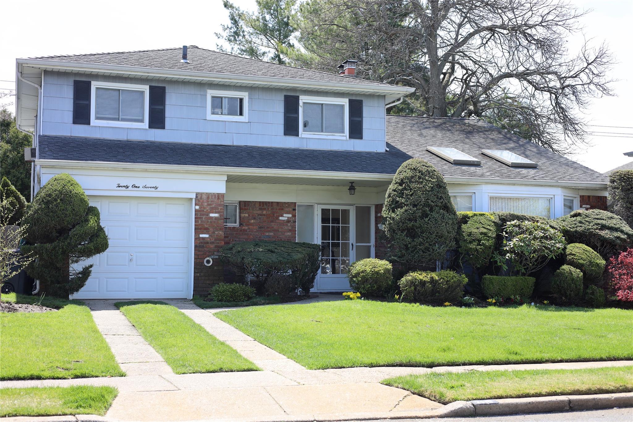 Single Family Clover  Nassau County, NY 11554, MLS-853318-2