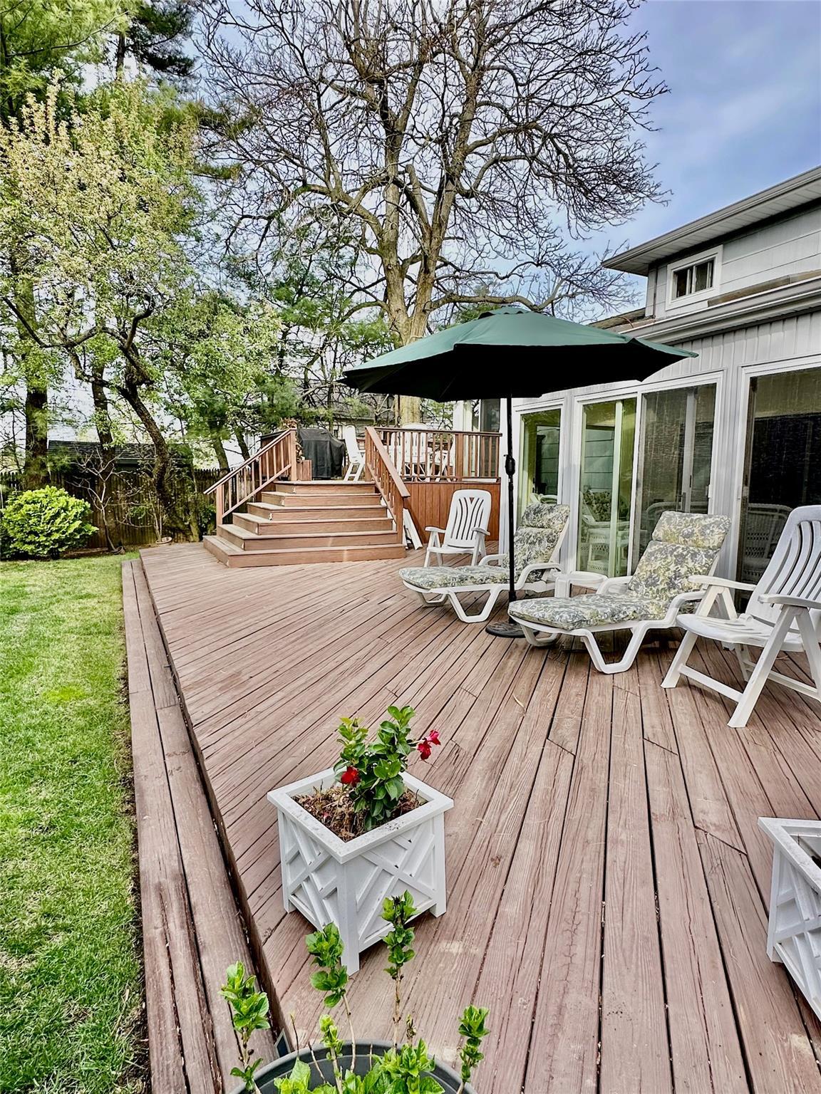Single Family Clover  Nassau County, NY 11554, MLS-853318-28
