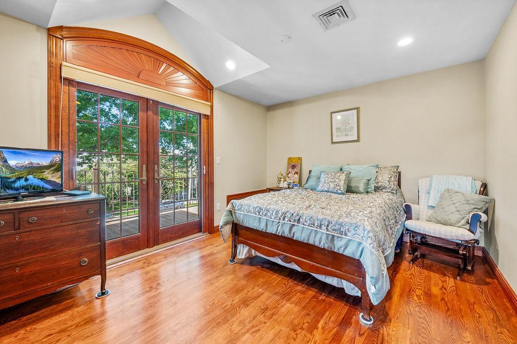 Single Family 11  Queens, NY 11357, MLS-853320-12