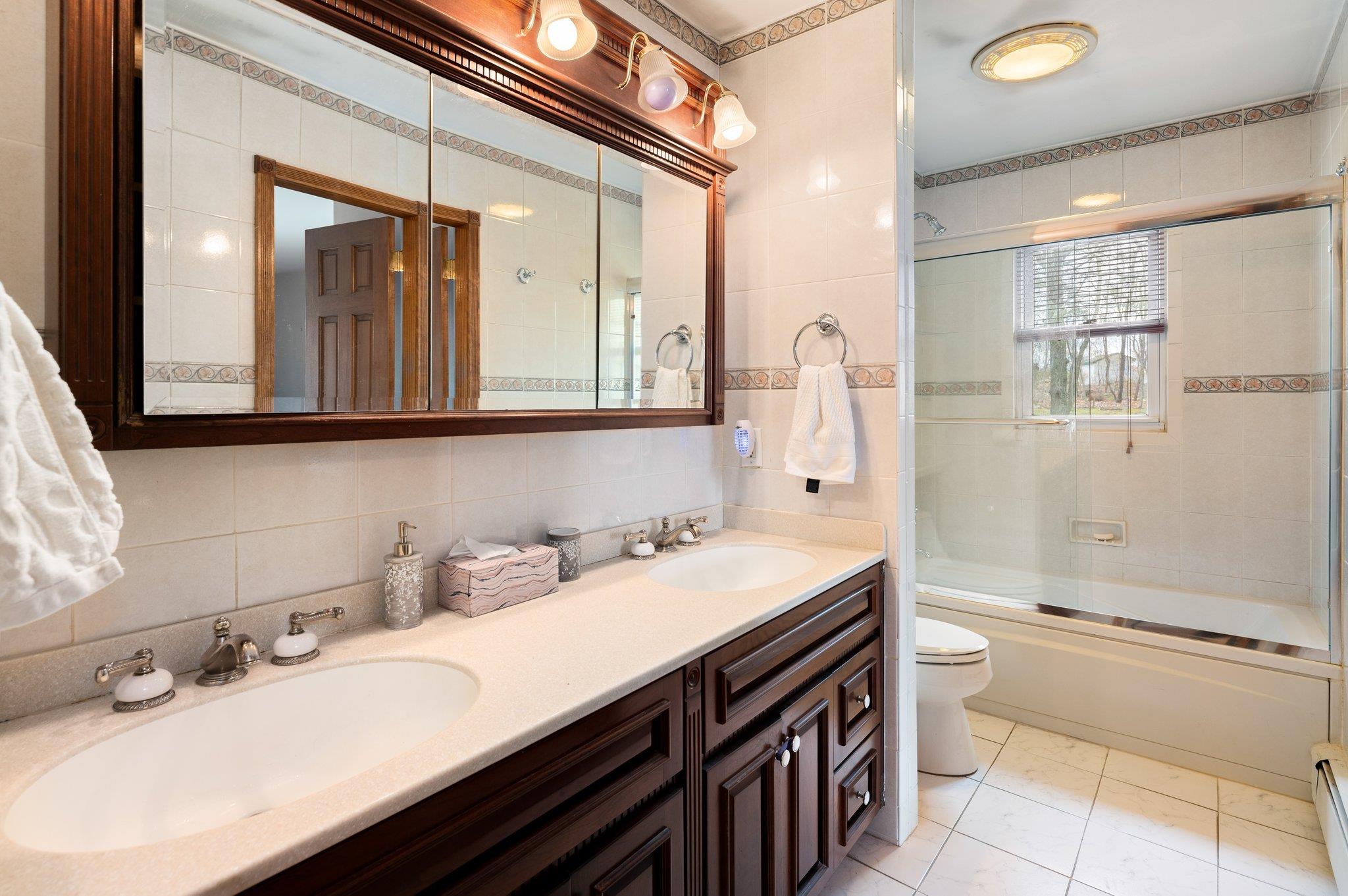 Single Family Hood  Westchester County, NY 10567, MLS-853322-11