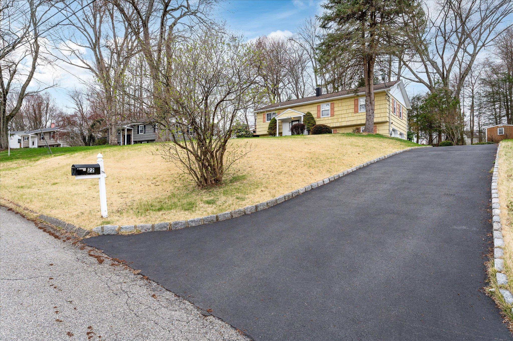 Single Family Hood  Westchester County, NY 10567, MLS-853322-2