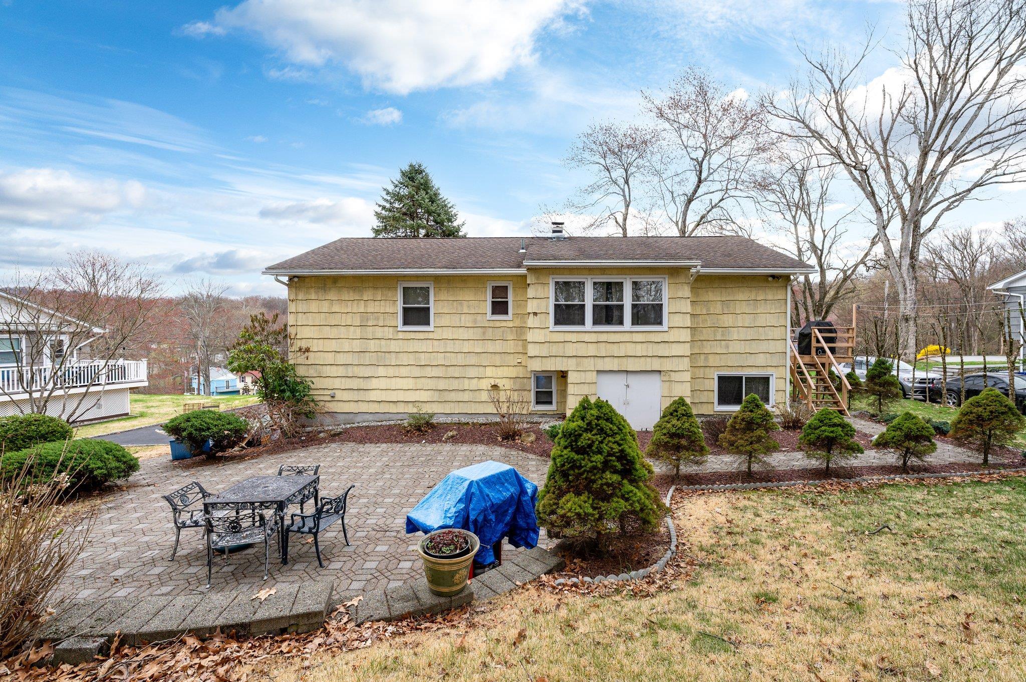 Single Family Hood  Westchester County, NY 10567, MLS-853322-20