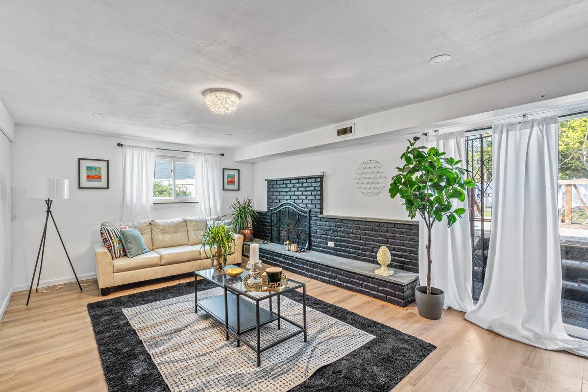 Single Family Lantern  Suffolk County, NY 11743, MLS-853337-15