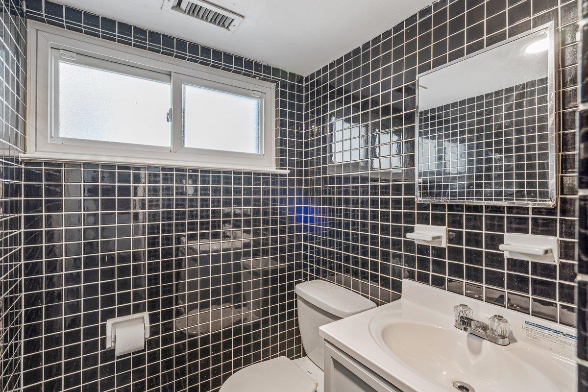 Single Family Lantern  Suffolk County, NY 11743, MLS-853337-18